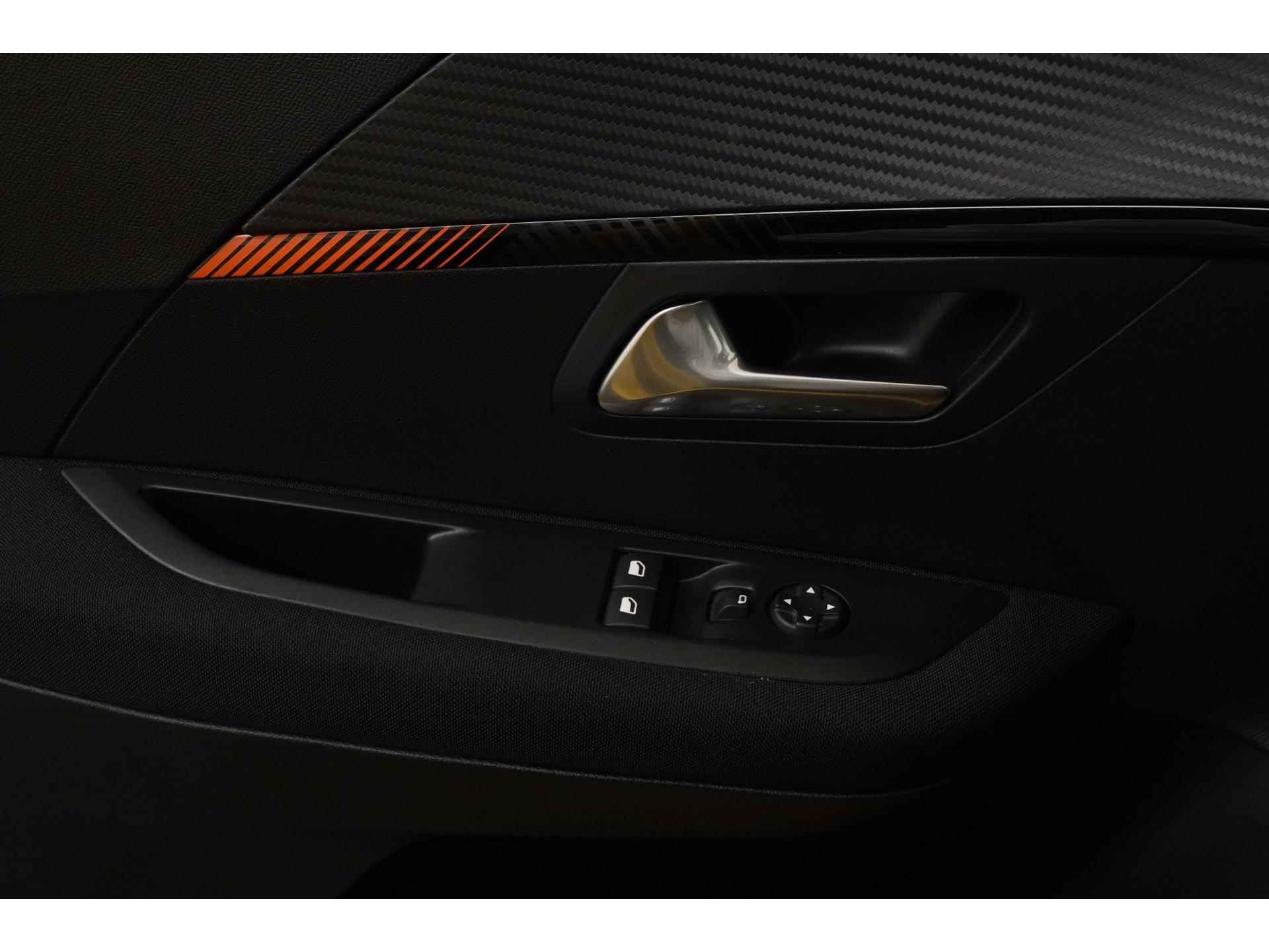 Peugeot e-208 EV Allure 50 kWh | Stoelverwarming | Parkeersensor | Zondag Open! - 30/40