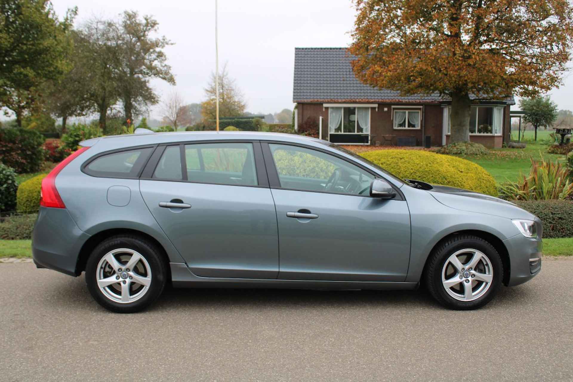 VOLVO V60 1.5 T2 122pk Nordic automaat ECC/cruise/TomTom navi - 17/33