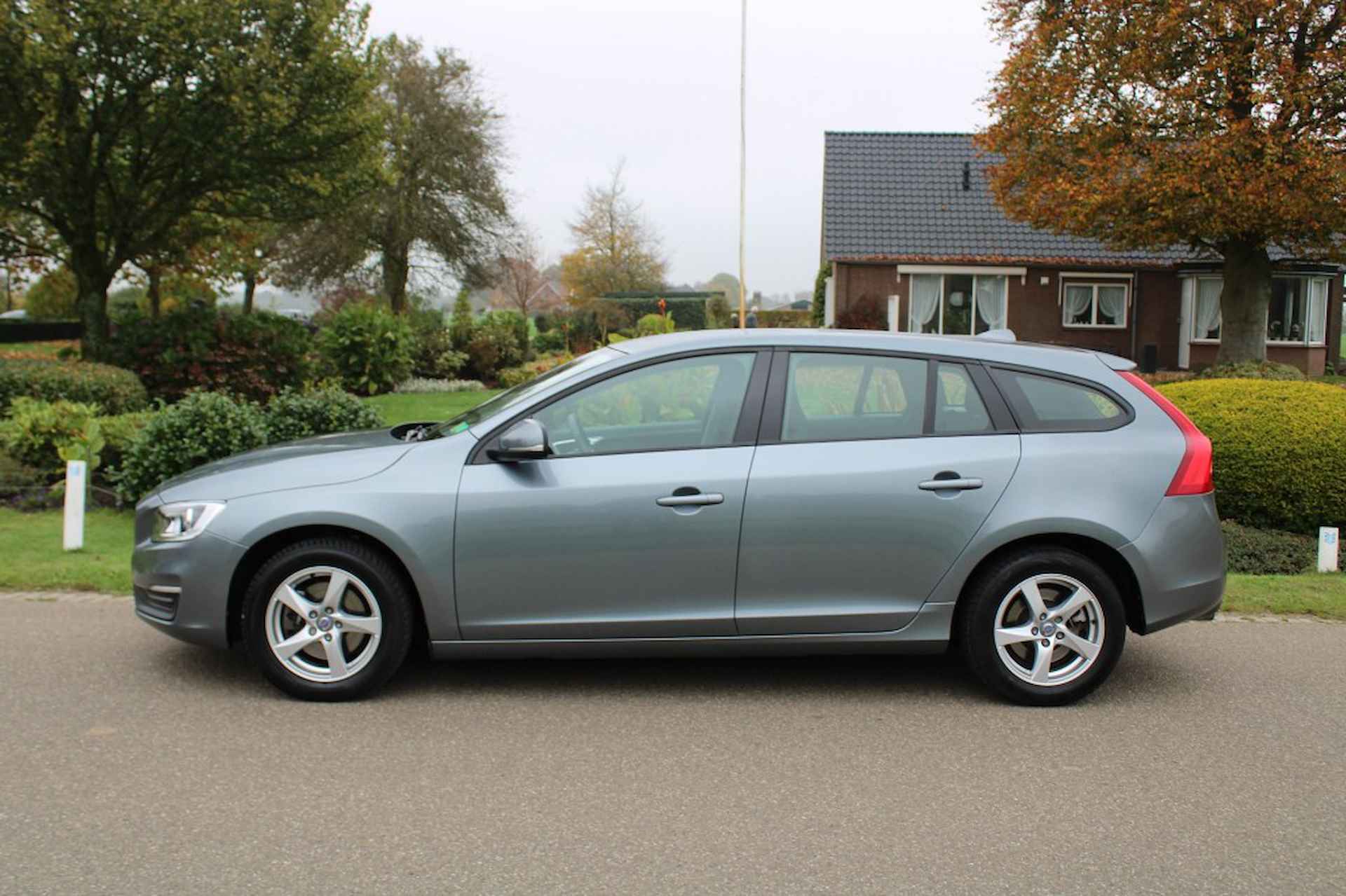 VOLVO V60 1.5 T2 122pk Nordic automaat ECC/cruise/TomTom navi - 18/33