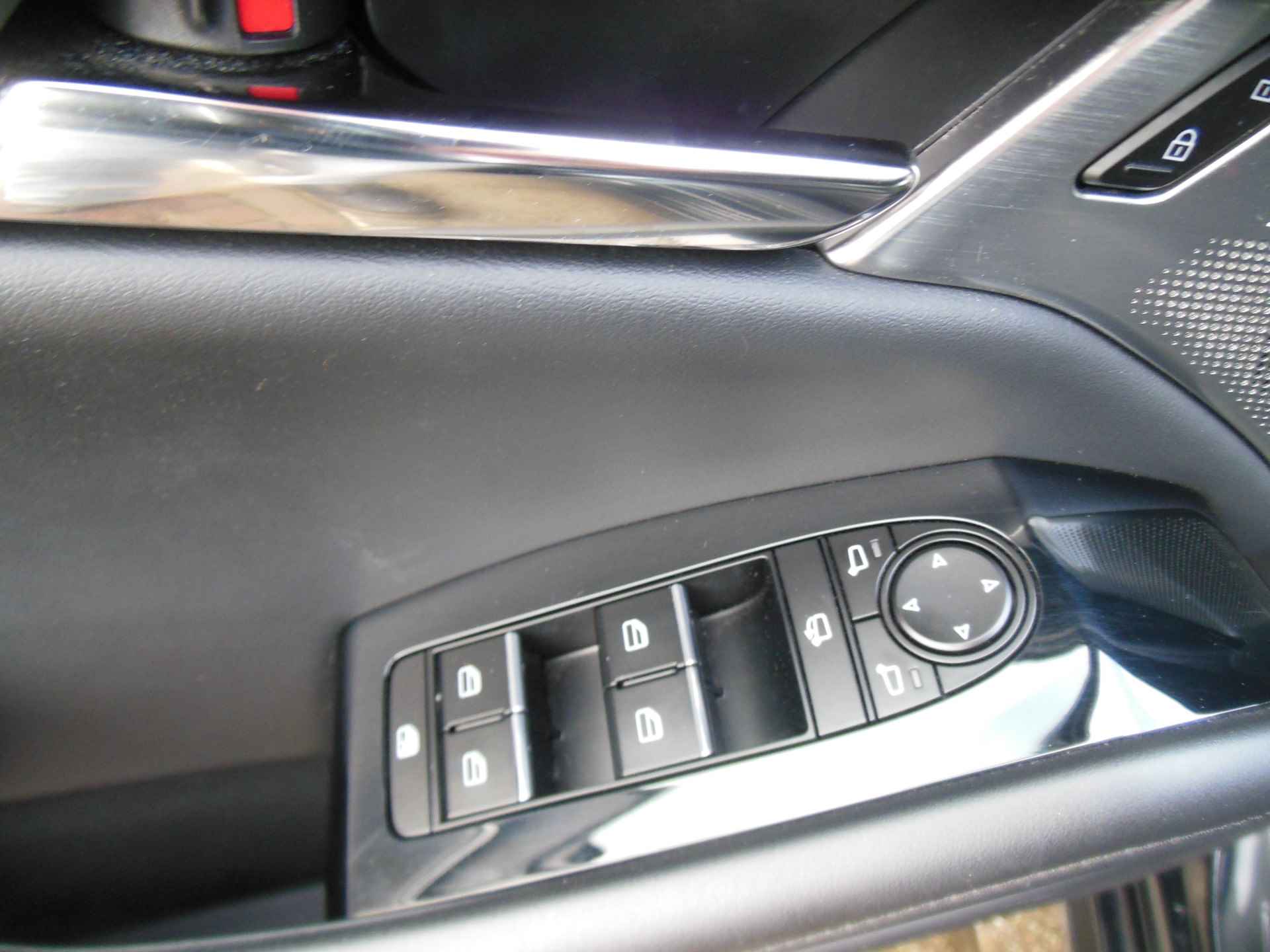 Mazda 3 2.0 SkyActiv-X 180 Luxury 12 maanden Bovag garantie leer  carplay android - 8/22