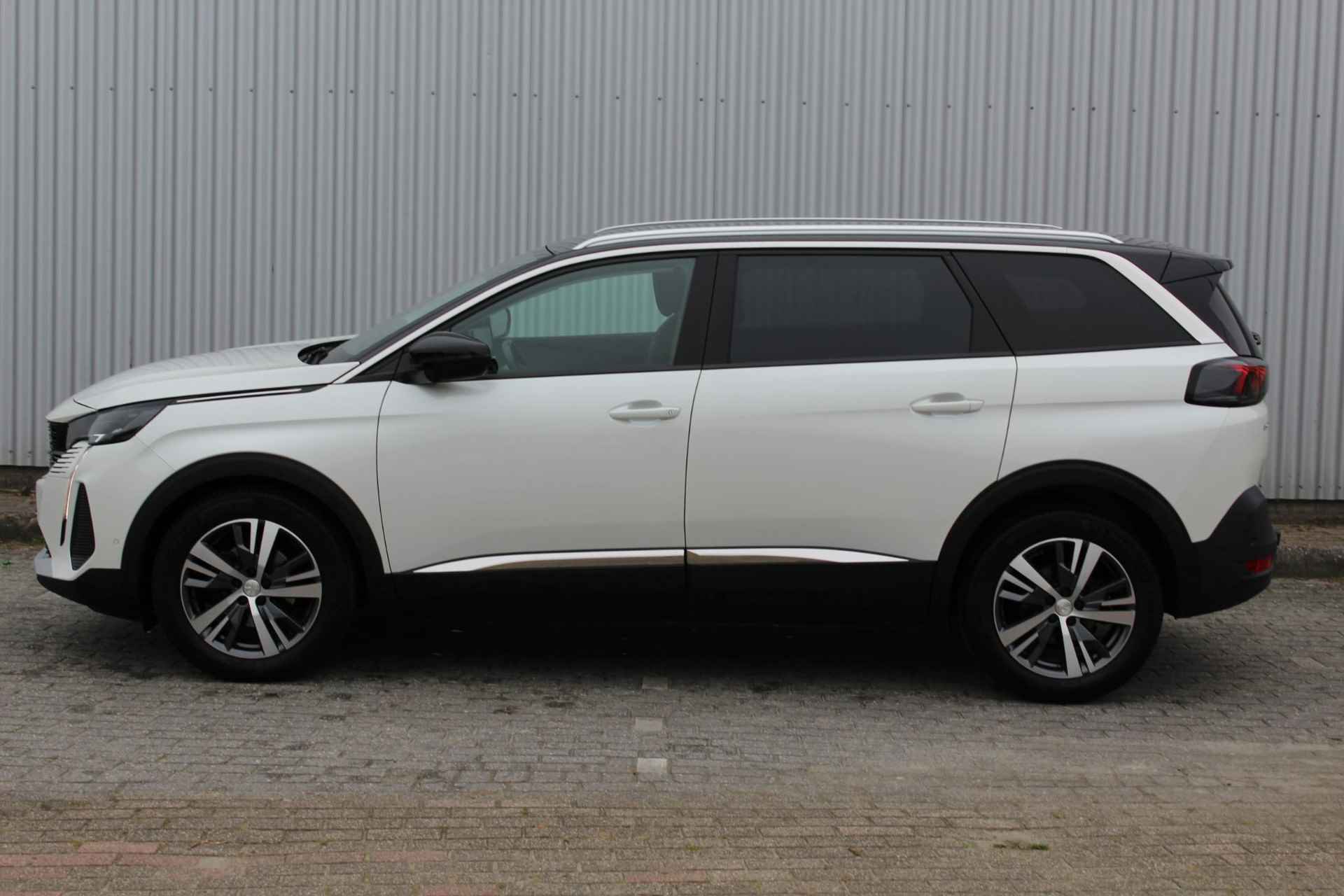 Peugeot 5008 1.2 PureTech Allure 130pk | Dealer onderhouden! | 7 persoons | Facelift model | Achteruitrij camera | Trekhaak | Navi | - 2/27