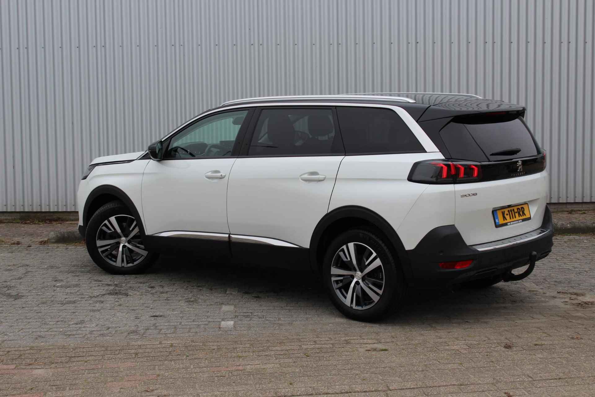 Peugeot 5008 1.2 PureTech Allure 130pk | Dealer onderhouden! | 7 persoons | Facelift model | Achteruitrij camera | Trekhaak | Navi | - 3/27