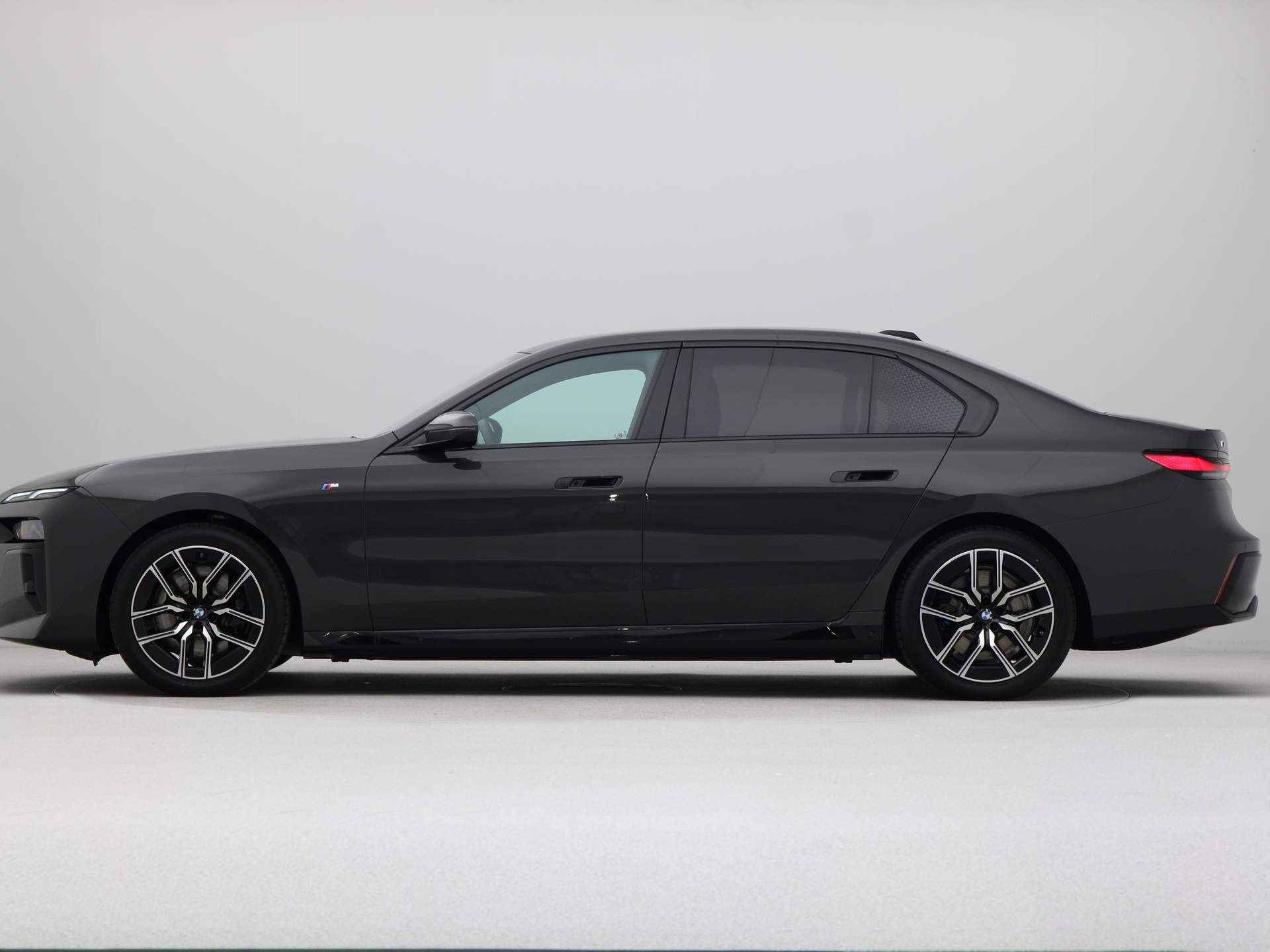 BMW i7 xDrive60 M Sport Pro 106 kWh - 12/26