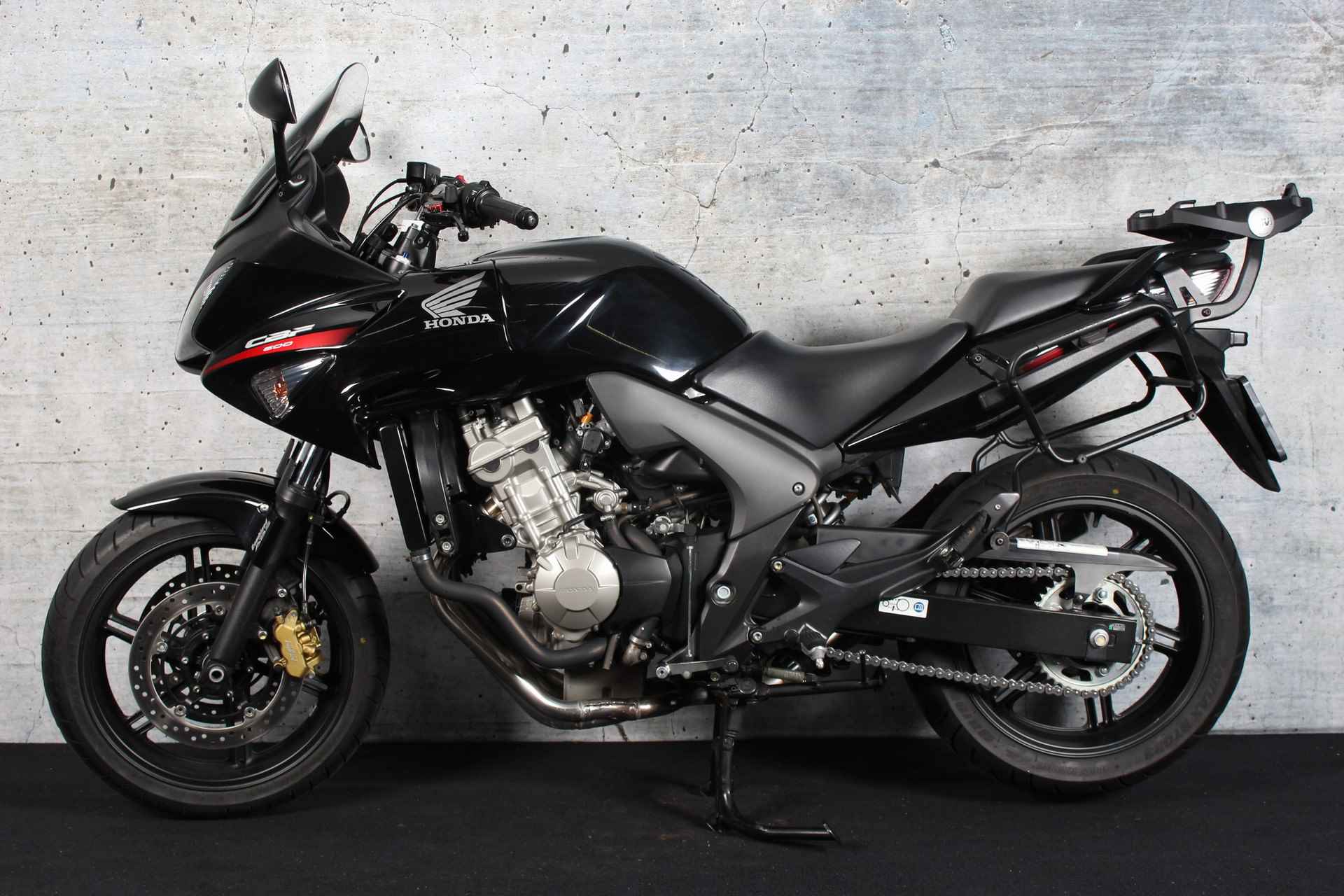 Honda CBF 600 S ABS - 2/16