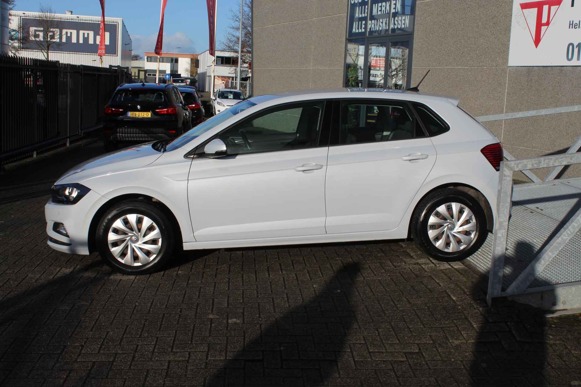 Volkswagen Polo 1.0 TSI Comfortline Apple Carplay/Adaptieve Cruise Control/Navigatie/Parkeersensoren Voor+Achter/ Origineel NL - 4/18