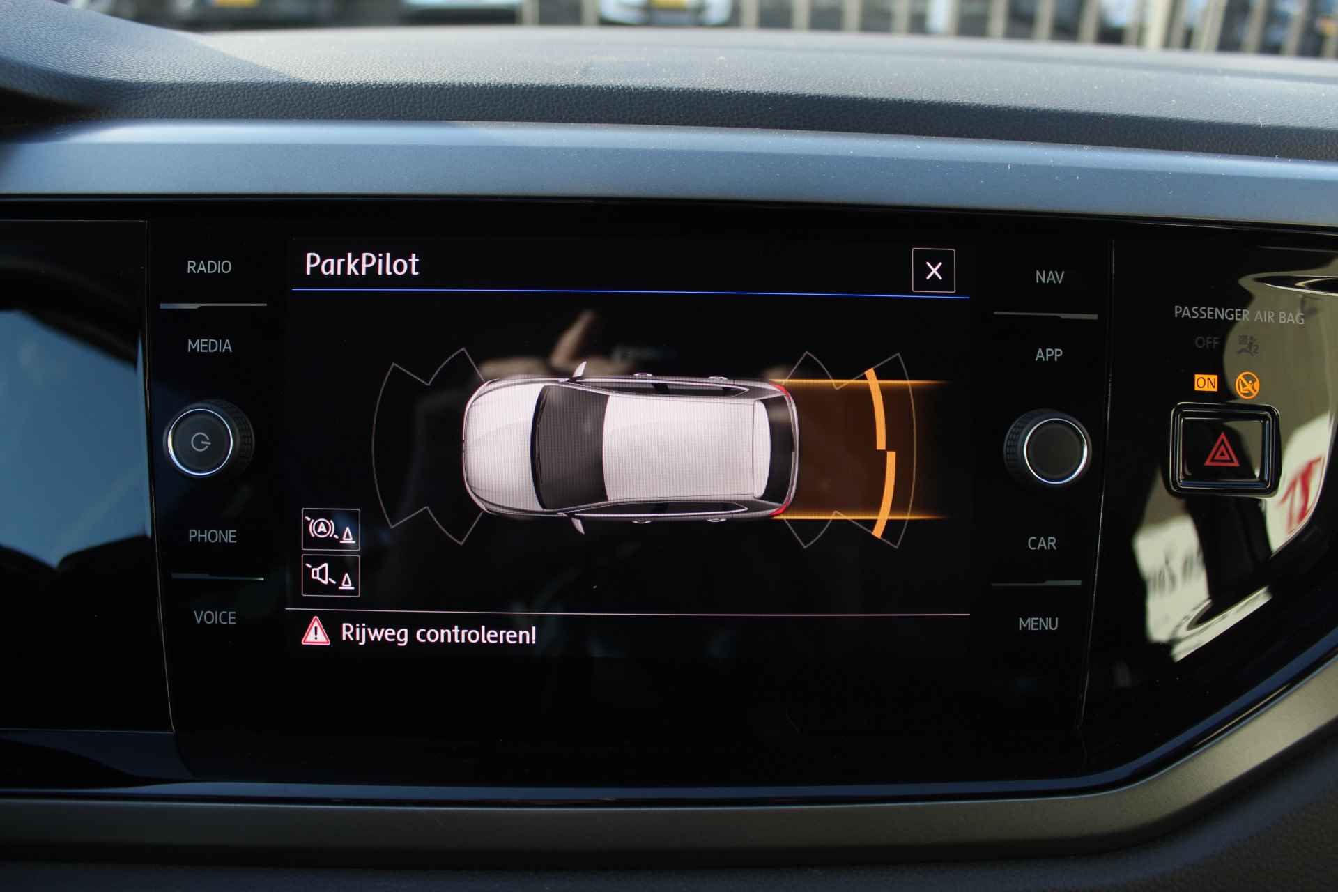 Volkswagen Polo 1.0 TSI Comfortline Apple Carplay/Adaptieve Cruise Control/Navigatie/Parkeersensoren Voor+Achter/ Origineel NL - 13/18