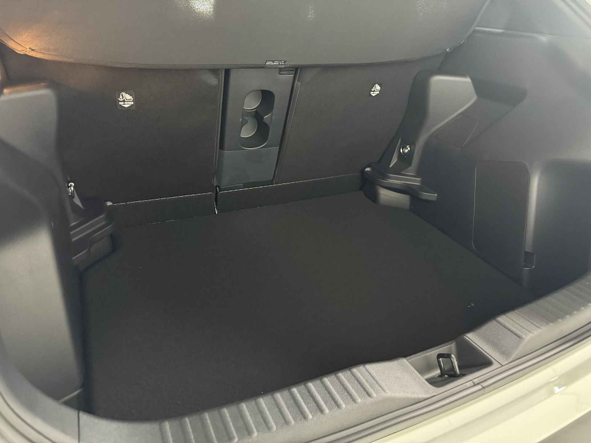 Toyota Yaris Cross 1.5 Hybrid Explore Automaat Demo Navi Cruise PDC Stoelverwarming - 16/29