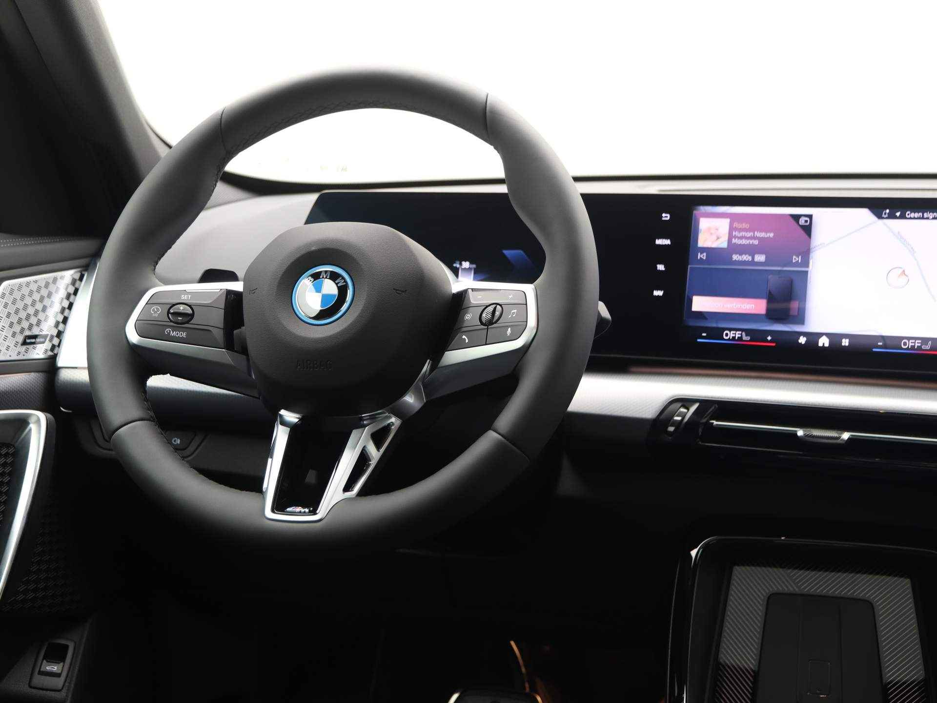 BMW iX1 eDrive20 67 kWh - 3/28