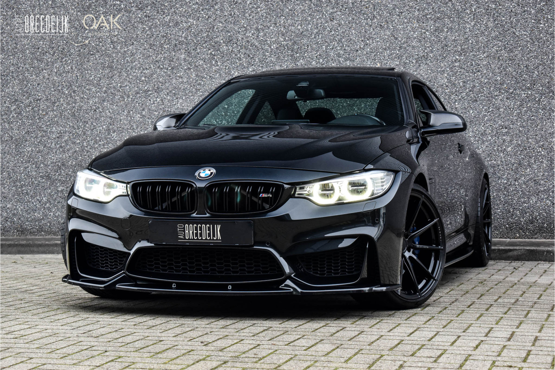 BMW 4 Serie Coupé M4 Competition | NaviProf | Schuifdak | 20" LM | Performance Uitlaat | LED | Camera | Sapphire Zwart