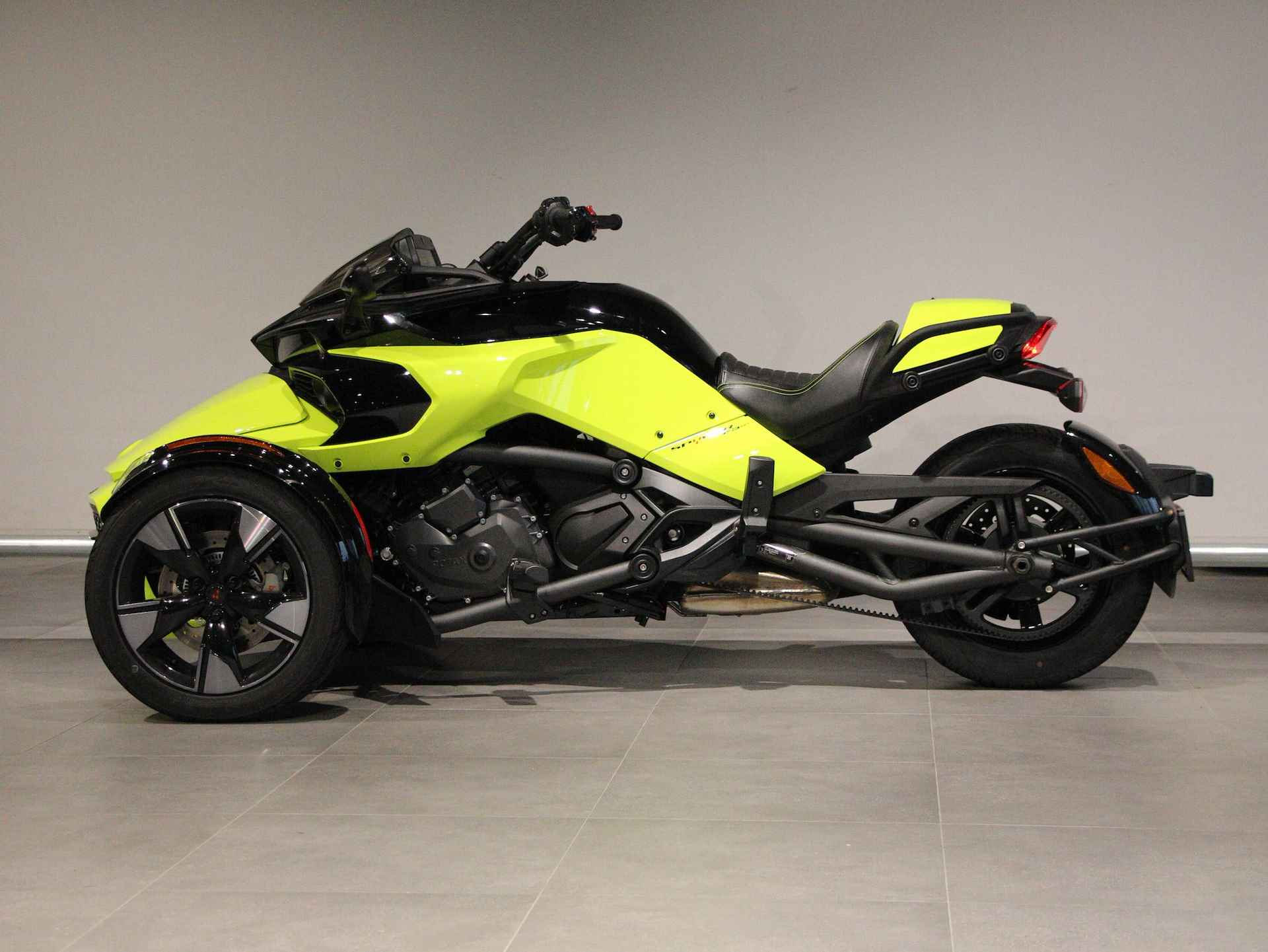 CAN-AM SPYDER F3-S SPECIAL SERIES BTW MOTOR - 6/12