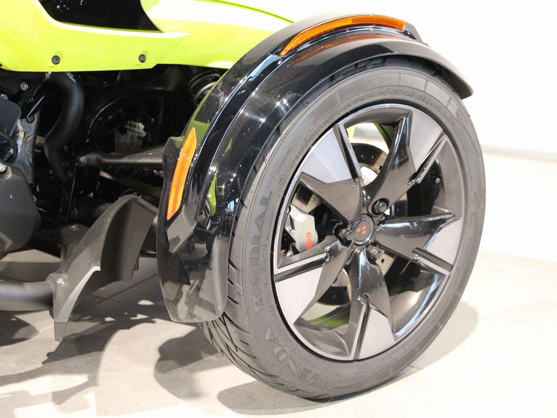 CAN-AM SPYDER F3-S SPECIAL SERIES BTW MOTOR - 12/12