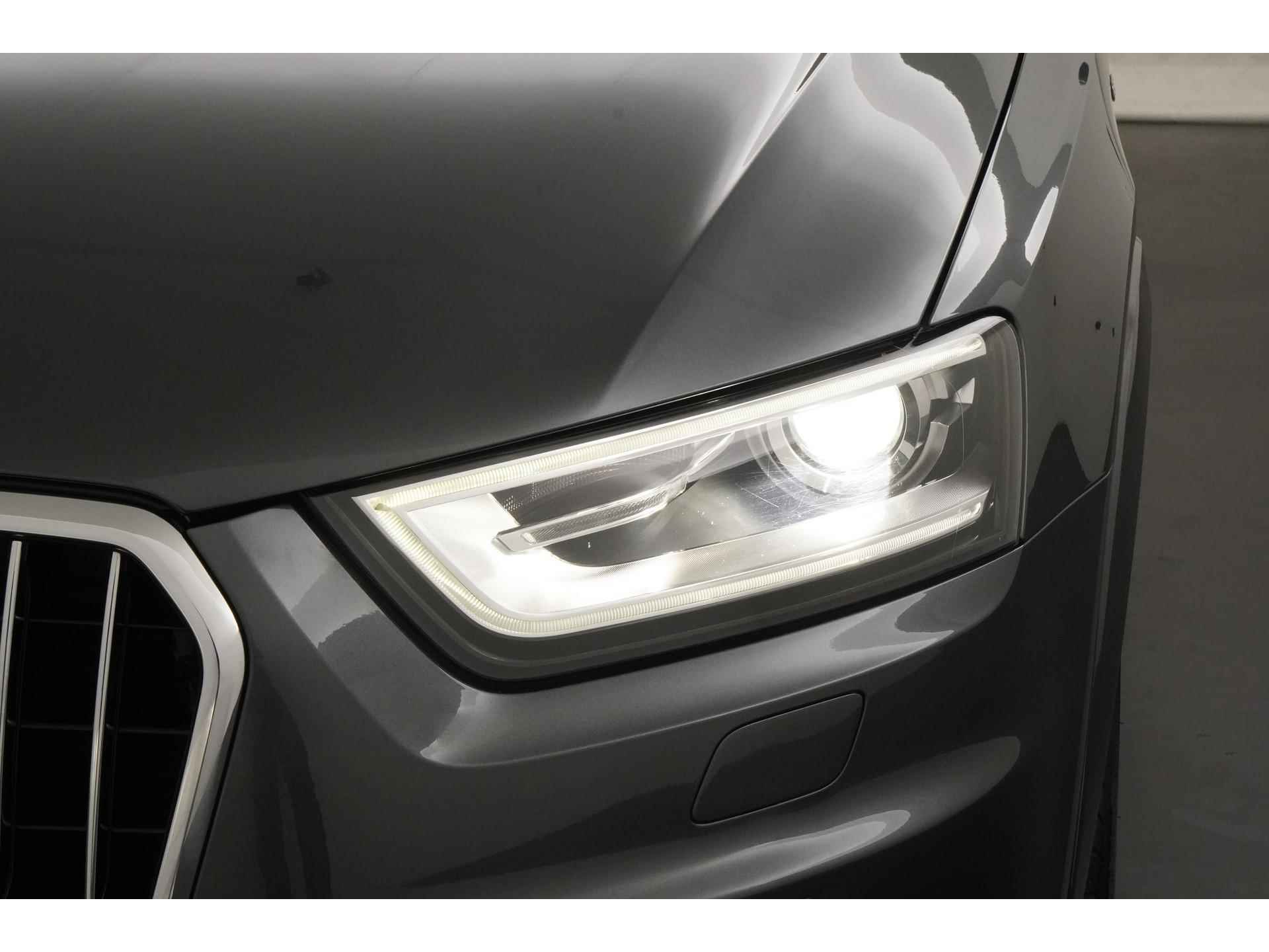 Audi Q3 2.0 TFSI Quattro Pro Line | Trekhaak | Navigatie | Zondag Open! - 24/45