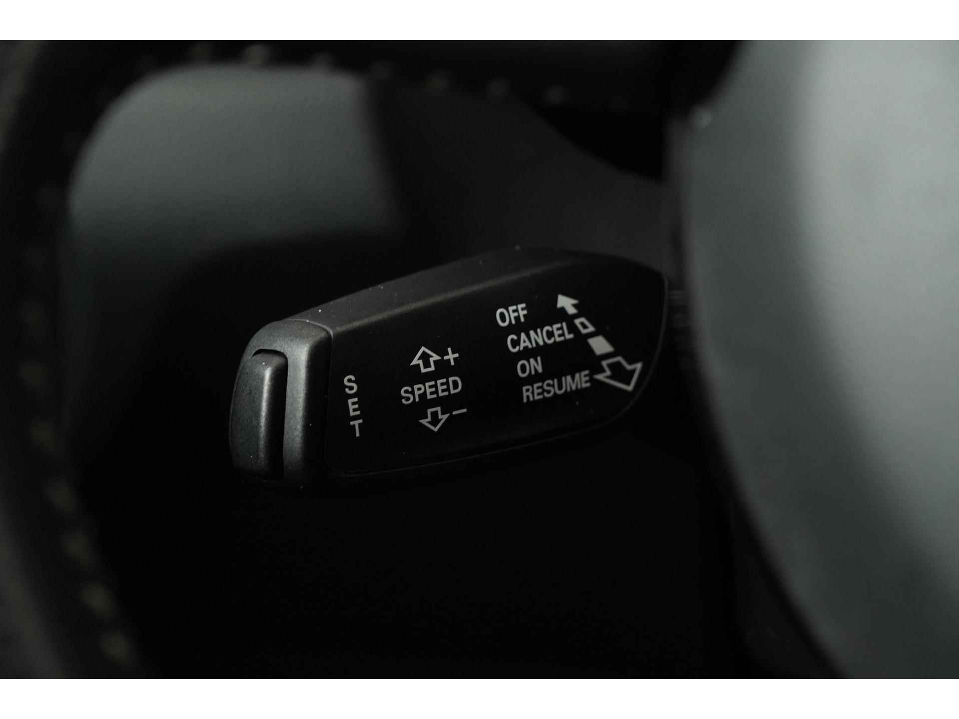 Audi Q3 2.0 TFSI Quattro Pro Line | Trekhaak | Navigatie | Zondag Open! - 37/45