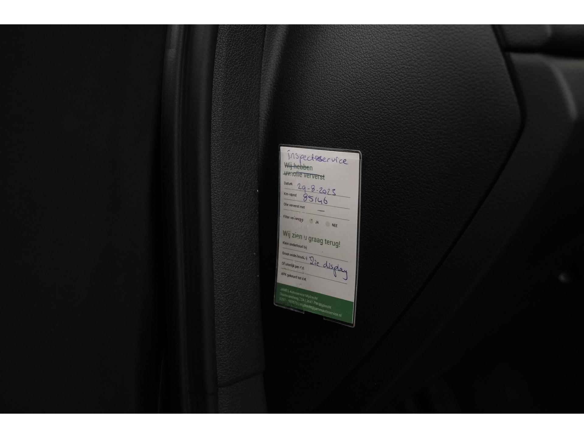 Audi Q3 2.0 TFSI Quattro Pro Line | Trekhaak | Navigatie | Zondag Open! - 42/45