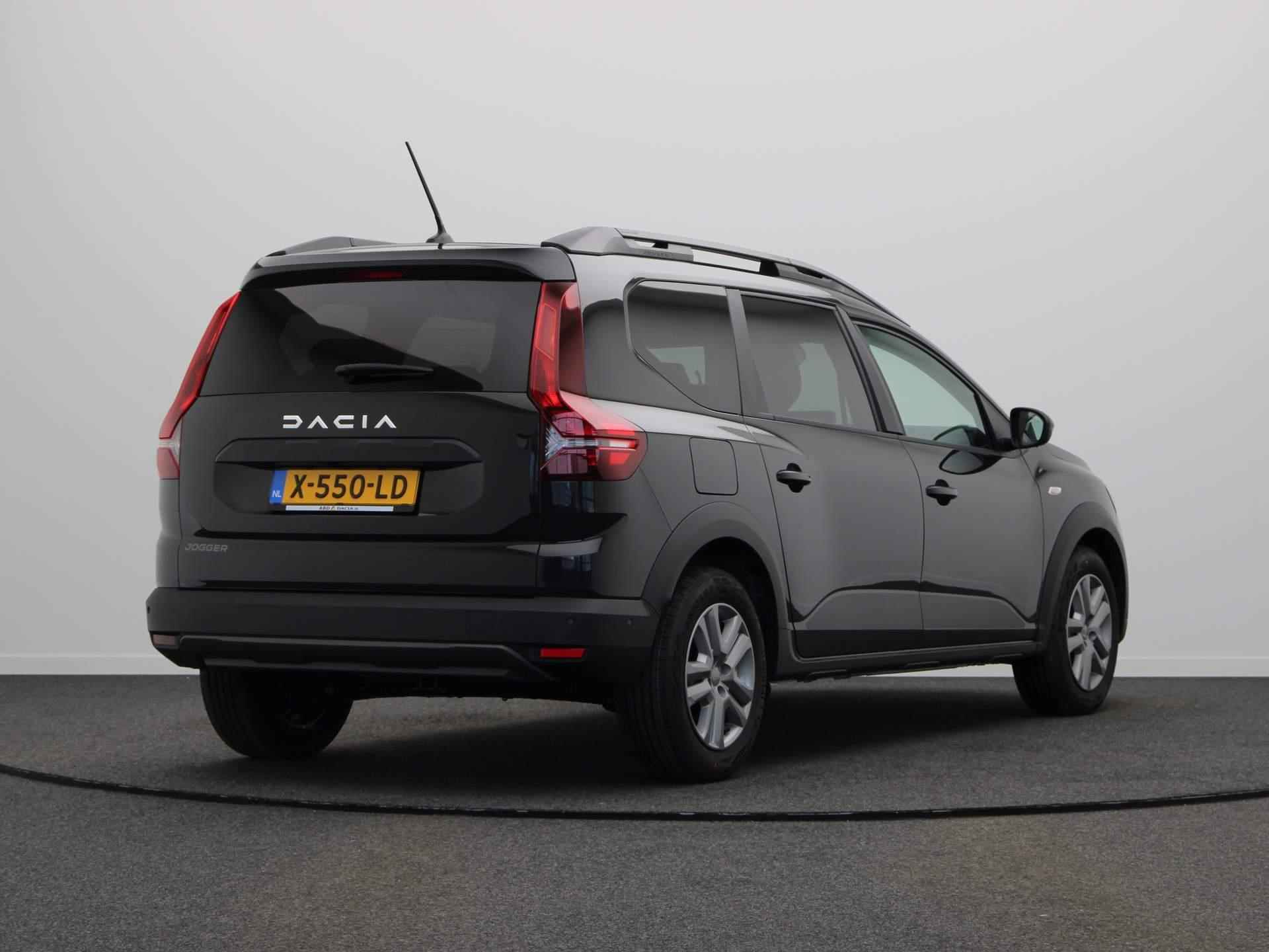 Dacia Jogger TCe 110pk Expression 7p. | 7-persoons | Dodehoek | Handsfree cardsleutel | Achteruitrijcamera | - 10/43