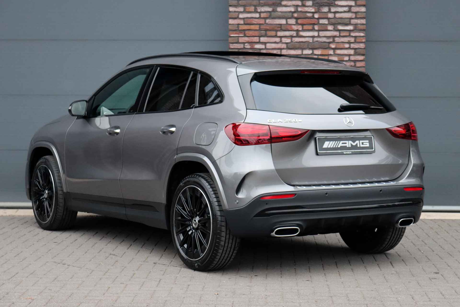 Mercedes-Benz GLA 250 e Premium+ AMG Line Aut8 | Facelift | Panoramadak | Distronic | Memory | Burmester | Keyless Go | Multibeam LED | Verwarmd Stuurwiel | Augmented Reality | Zitcomfortpakket | - 6/43