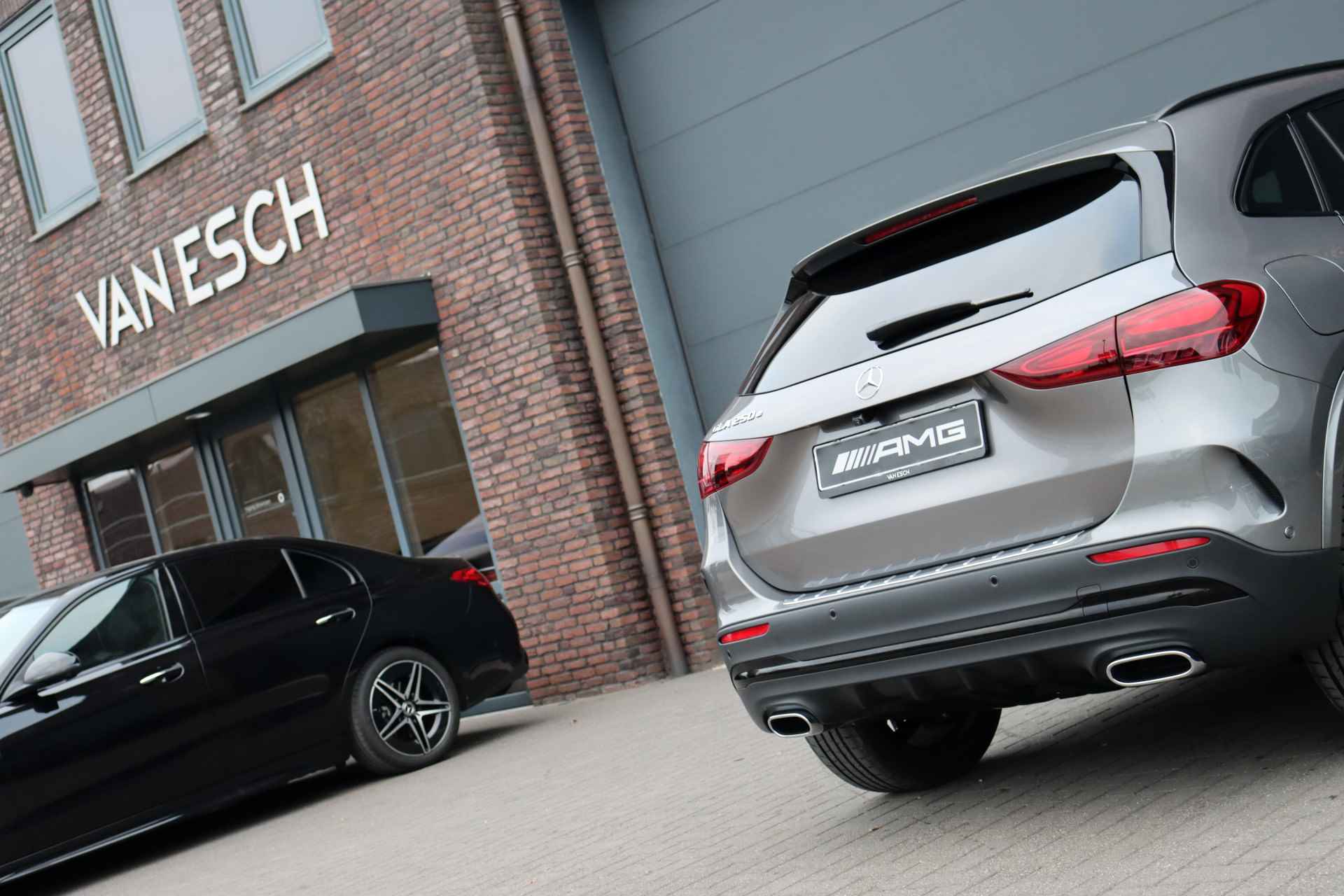 Mercedes-Benz GLA 250 e Premium+ AMG Line Aut8 | Facelift | Panoramadak | Distronic | Memory | Burmester | Keyless Go | Multibeam LED | Verwarmd Stuurwiel | Augmented Reality | Zitcomfortpakket | - 22/43