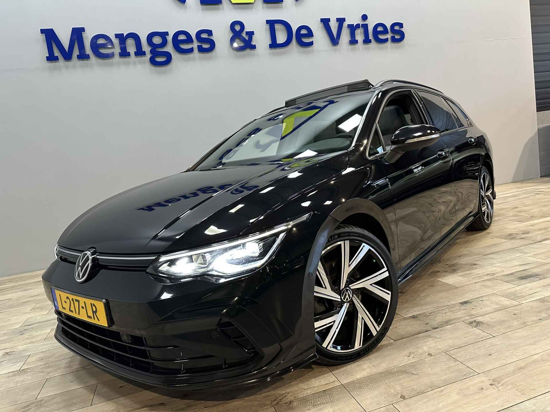 Volkswagen GOLF Variant 1.5 eTSI R-Line Virtual | Panorama | LED | Adaptive Cruise | Camera | Navigatie | Stoelverwarming | Apple Carplay Android Auto | Isofix | NAP | - 43/48