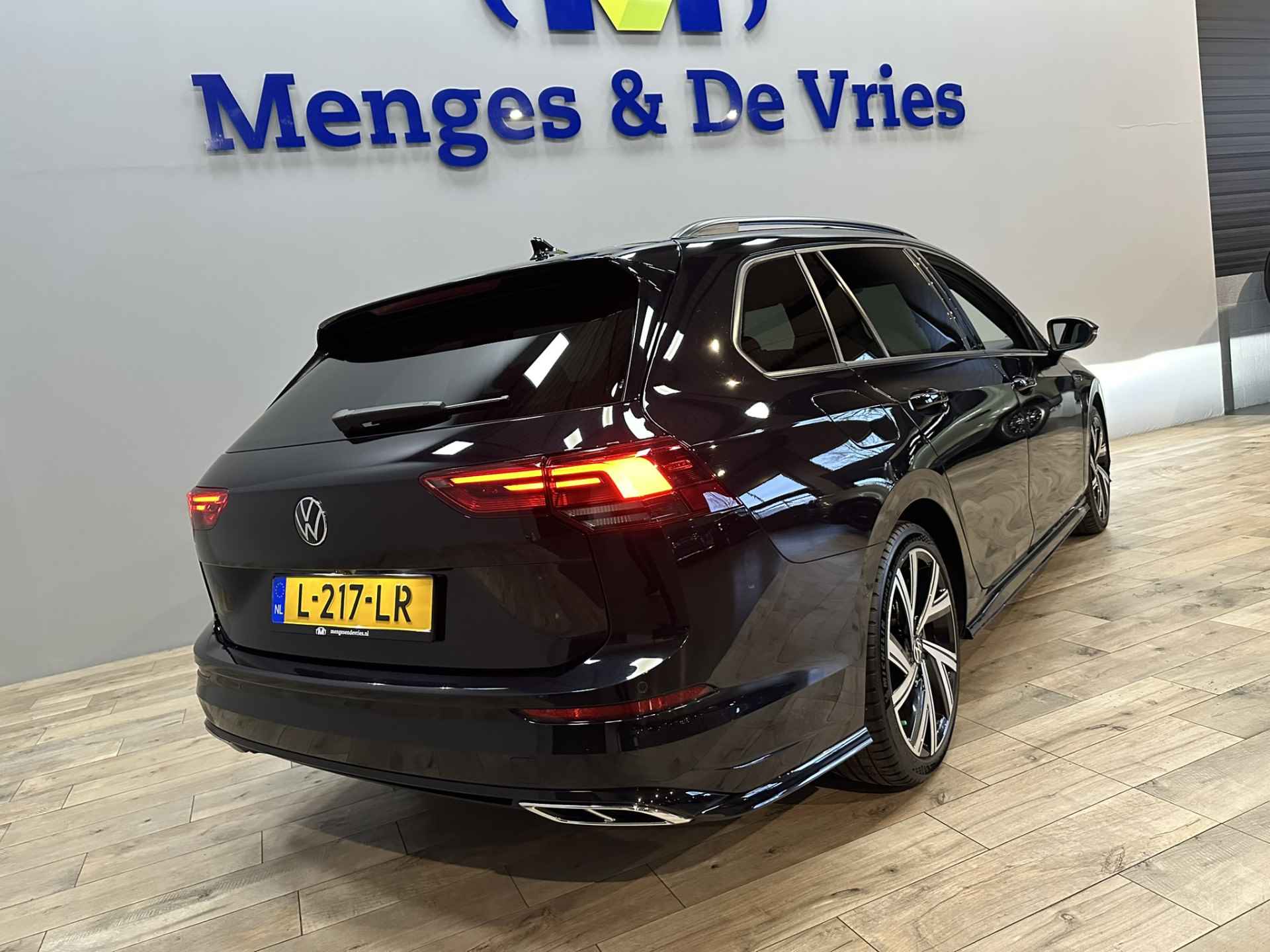 Volkswagen GOLF Variant 1.5 eTSI R-Line Virtual | Panorama | LED | Adaptive Cruise | Camera | Navigatie | Stoelverwarming | Apple Carplay Android Auto | Isofix | NAP | - 44/48