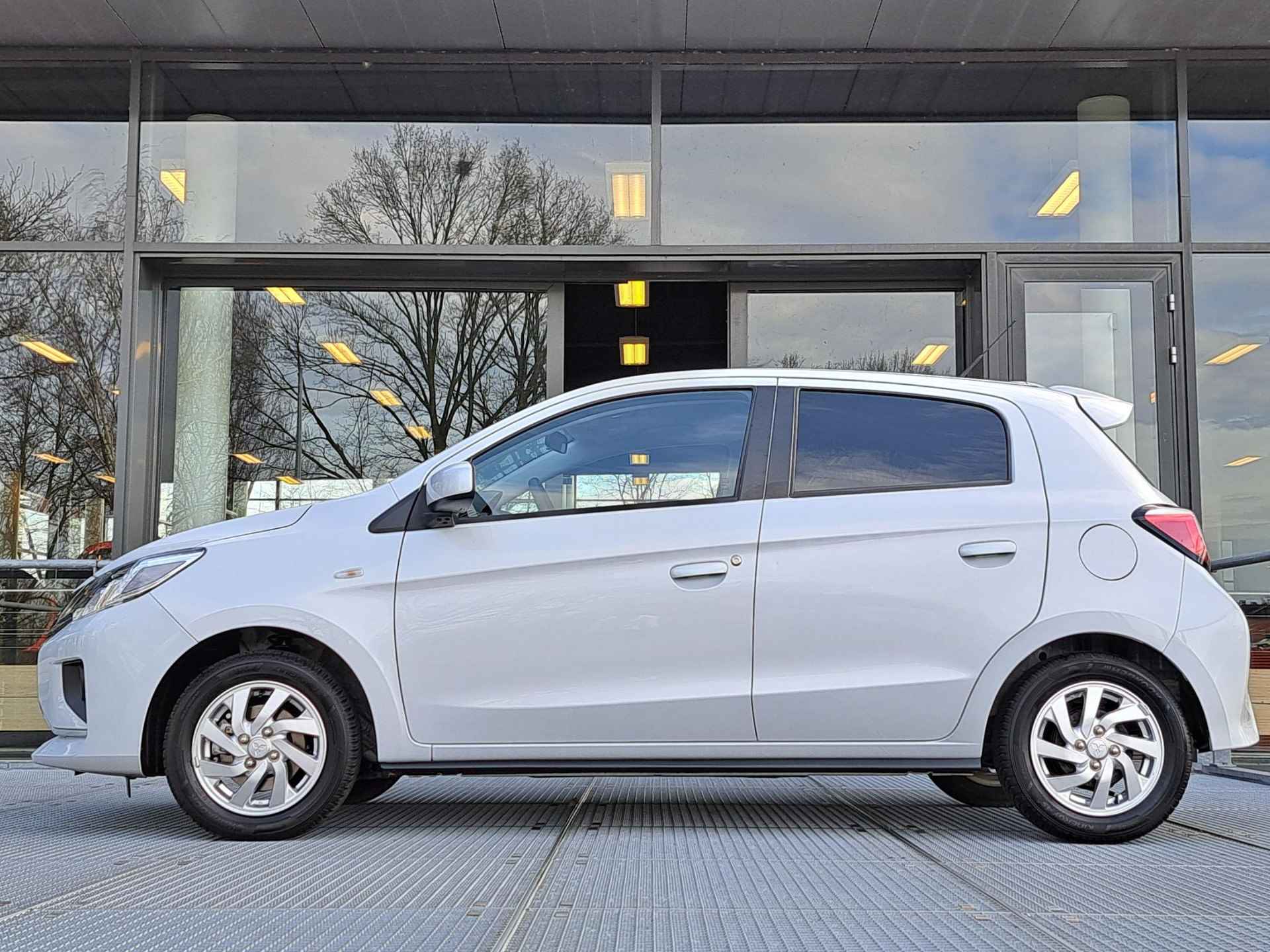 Mitsubishi Space Star 1.2 Dynamic | Achteruitrijcamera | Climate Control | Cruise Control | Verwarmbare Buitenspiegels - 14/29