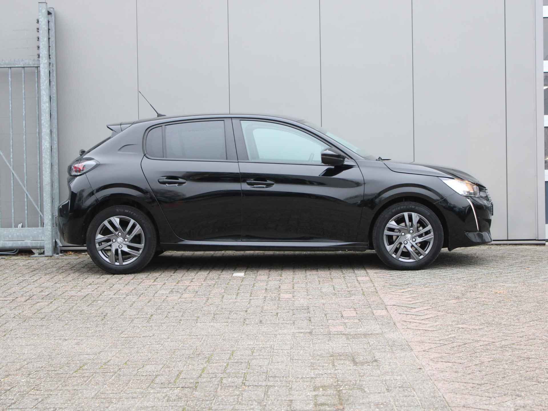 Peugeot 208 1.2 PureTech Active Pack | Navi / Climate / Cruise - 8/23