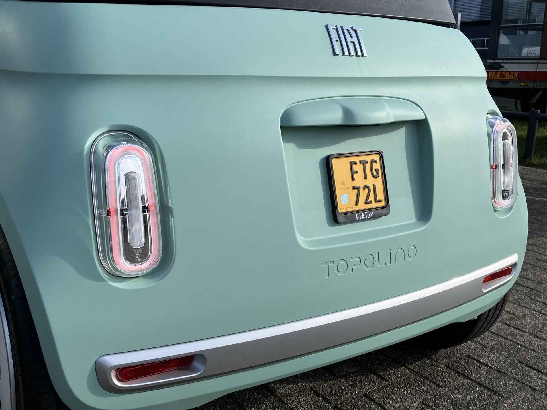 Fiat Topolino | Ervaar hem nu bij FIAT Haaima Heerenveen! | 75km actieradius | Verde Vita Color | Vanaf 16 jaar | Eye catcher! - 9/19