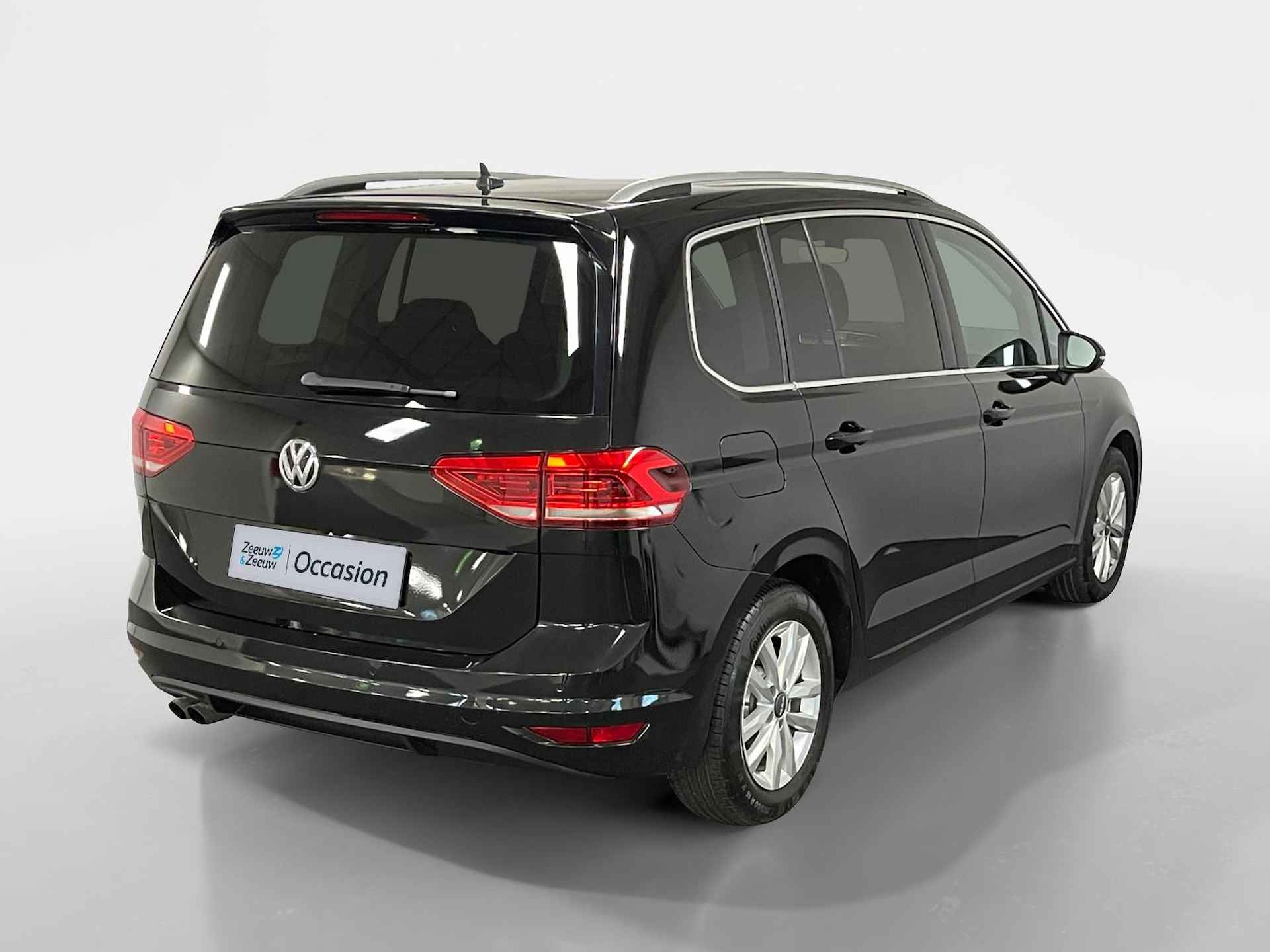 Volkswagen Touran 1.8 TSI Highline 7p Automaat volledig zwart gewrapt airco camera schuifkanteldak adaptief cruise controle keyless entry xenon electrische kofferklep DIKSTE TOURAN VAN NEDERLAND ZEER MOOIE AUTO - 2/17