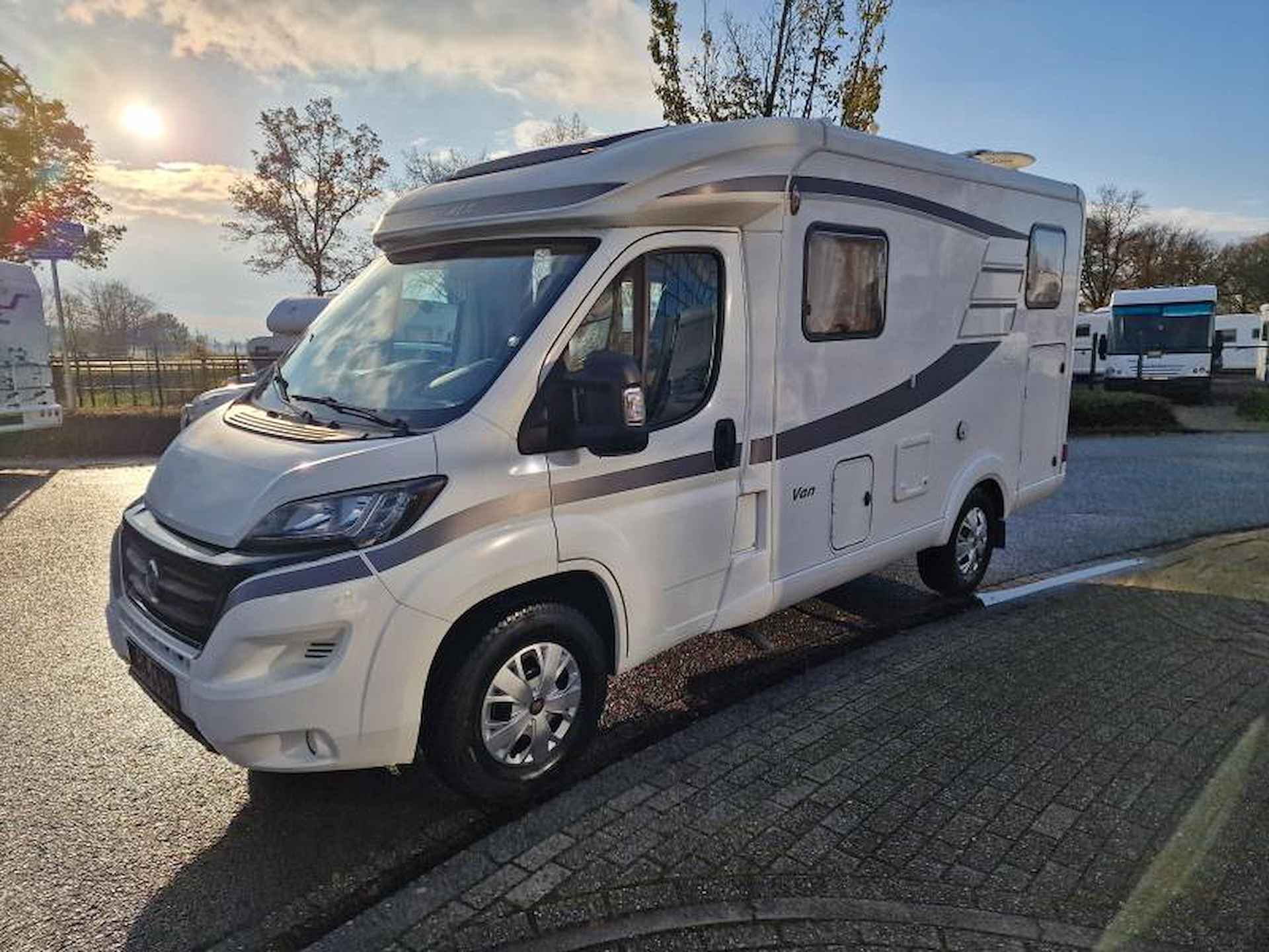 Hymer T  374 enkele bedden - 5/11