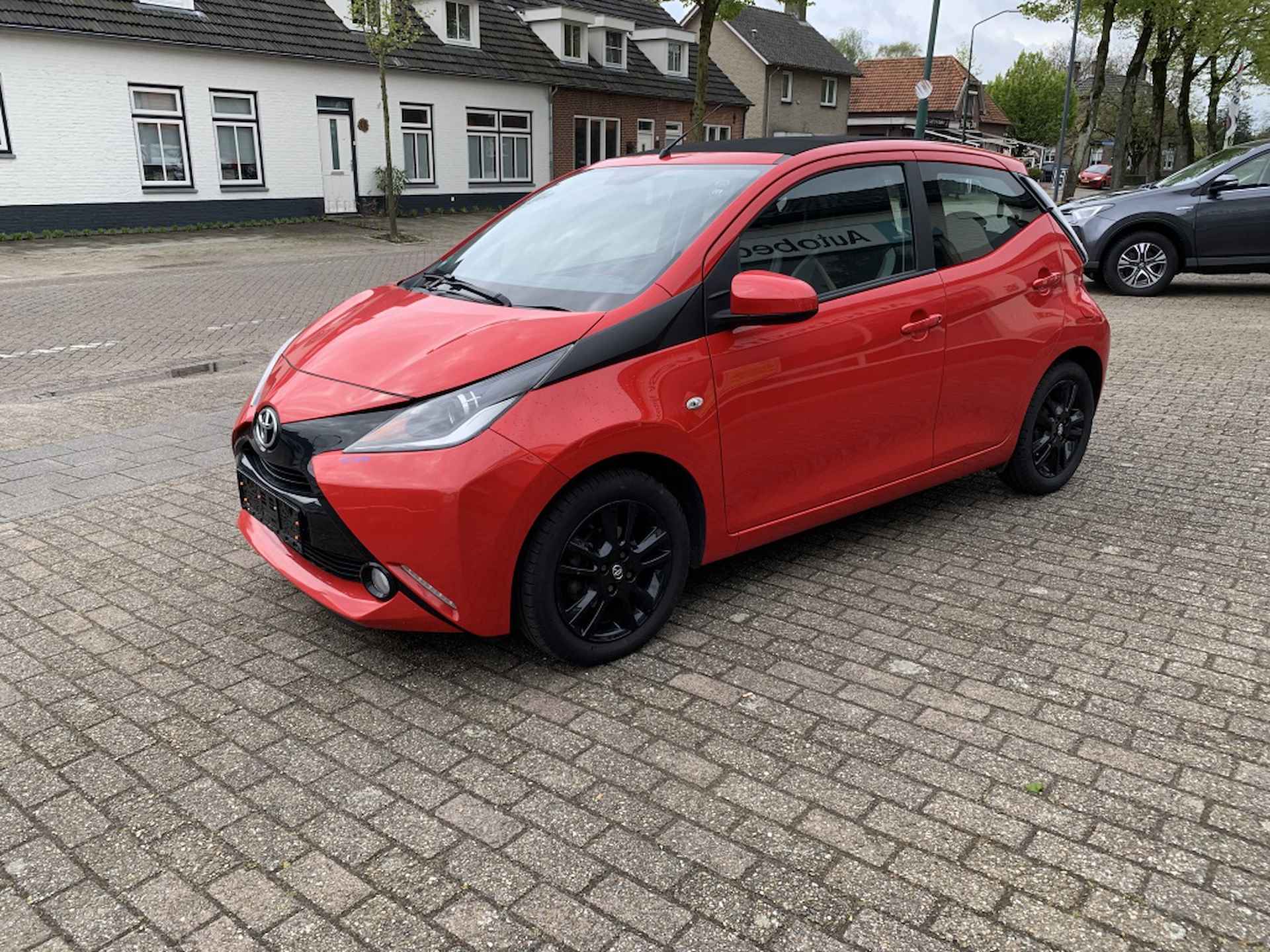 Toyota Aygo 1.0 VVT-i Met elek. open dak - 3/32