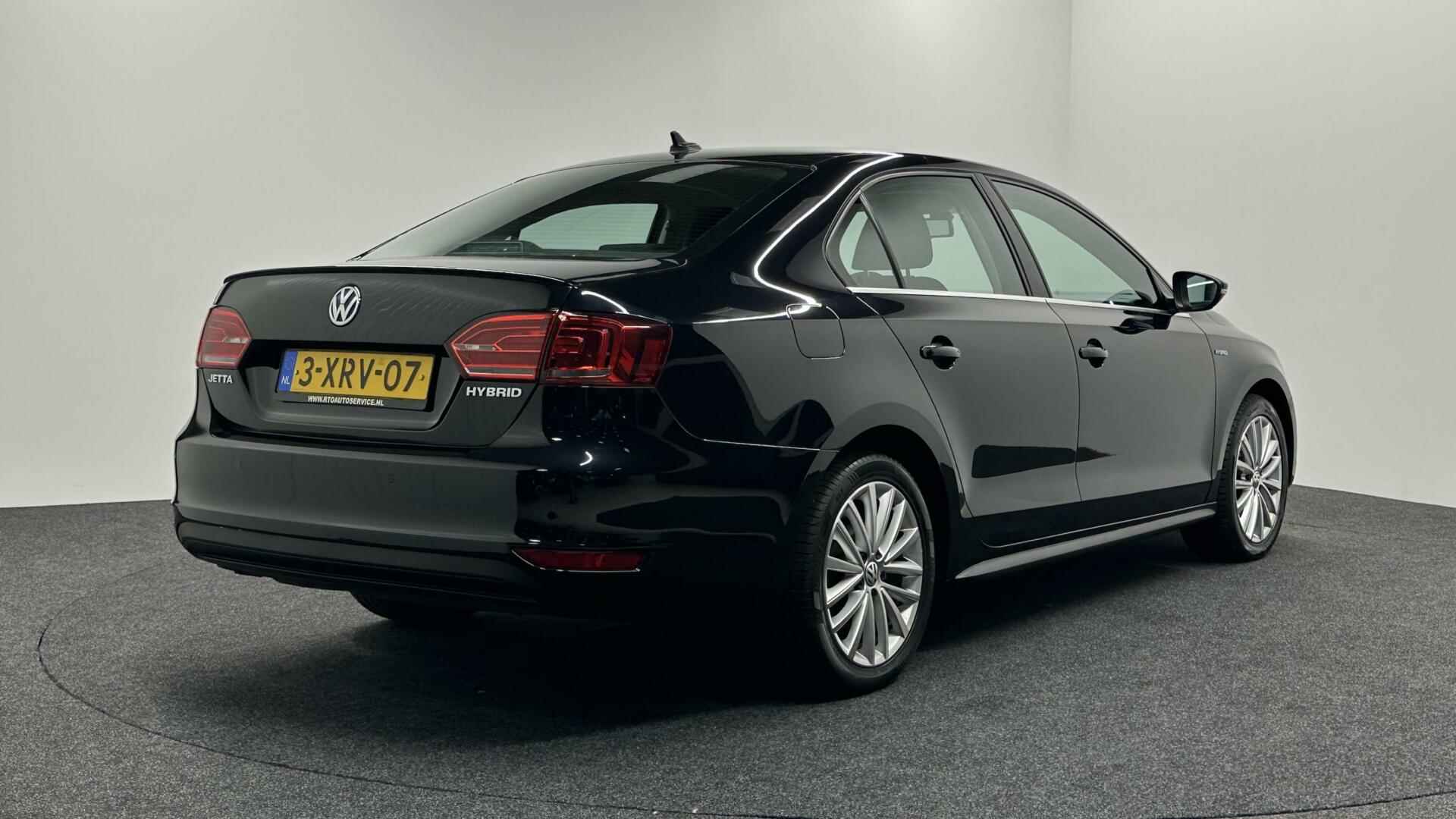 Volkswagen Jetta 1.4 TSI Hybrid Comfortline NAVI LM CRUISE - 6/40