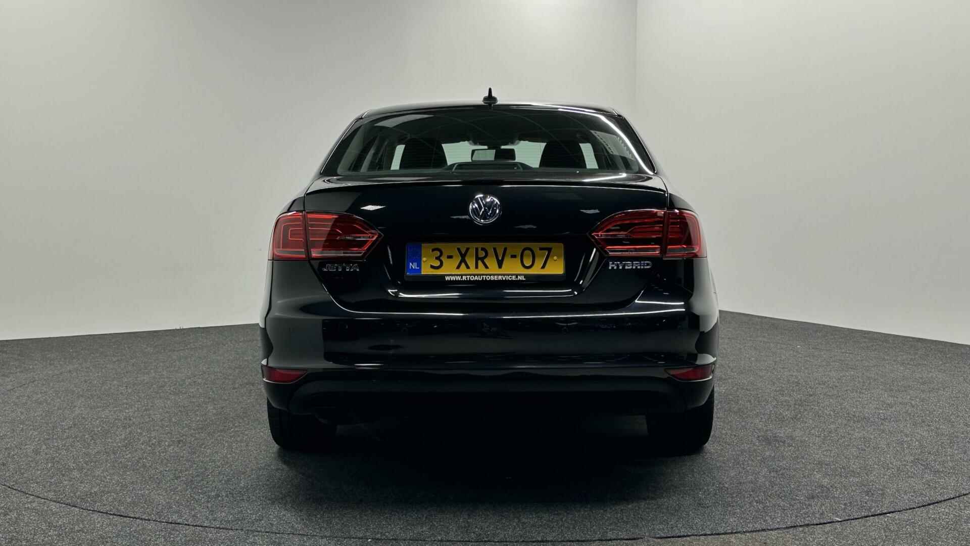 Volkswagen Jetta 1.4 TSI Hybrid Comfortline NAVI LM CRUISE - 8/40