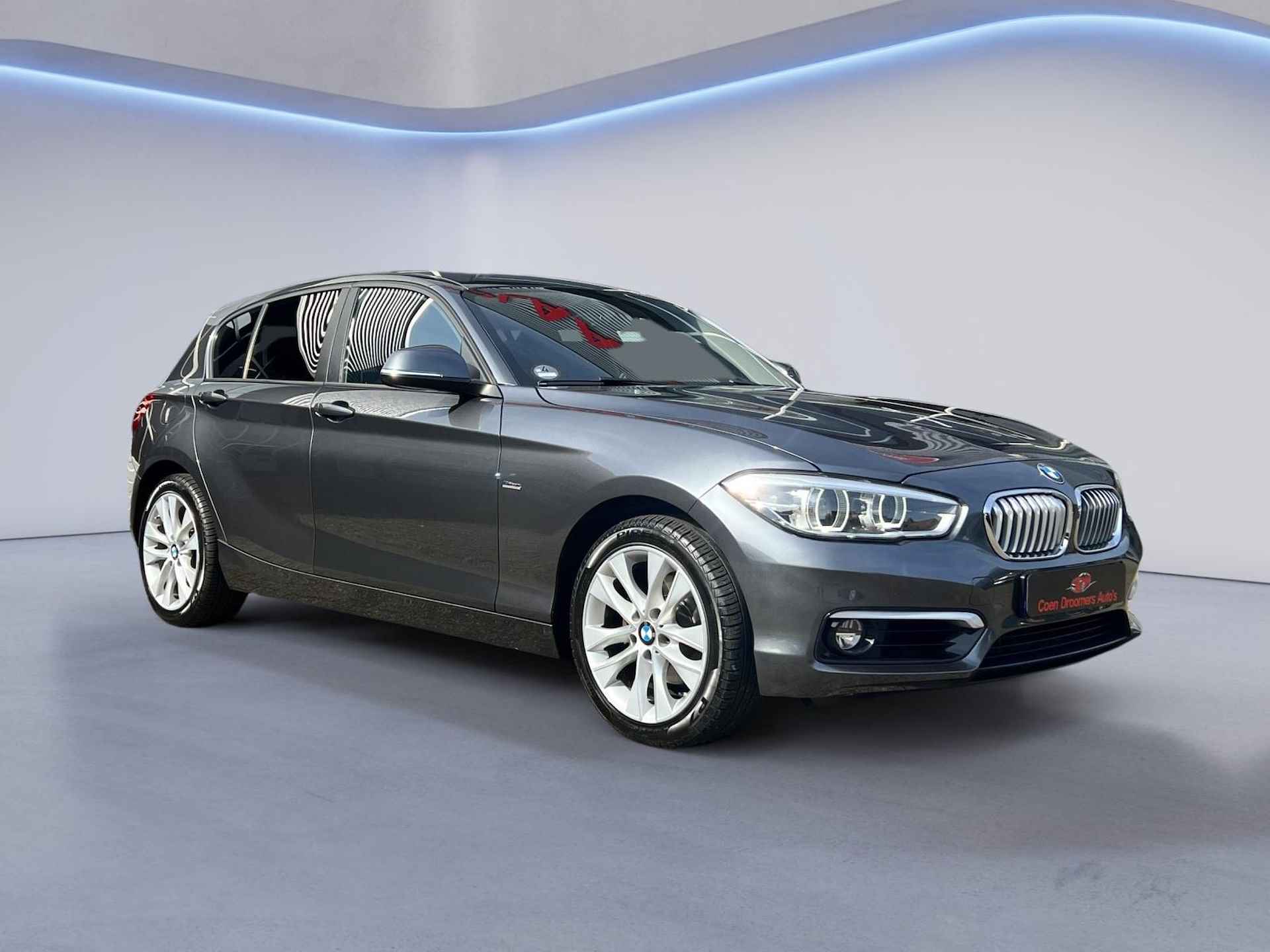 BMW 1-serie 120i Urban Line 184 PK Airconditioning, Isofix, Apple Carplay, Half lederen bekleding, USB/AUX, Cruise Control, 17'' Lichtmetalen velgen, Multifunctioneel stuurwiel, Bluetooth (MET GARANTIE*) - 5/31