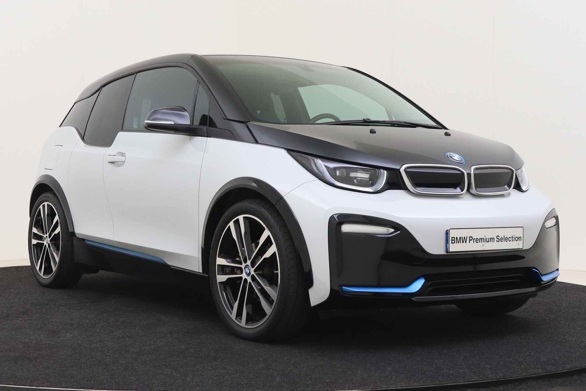 BMW i3 S iPerformance 94Ah 33 kWh / Stoelverwarming / Cruise Control / Navigatie / Multifunctioneel stuurwiel - 14/50