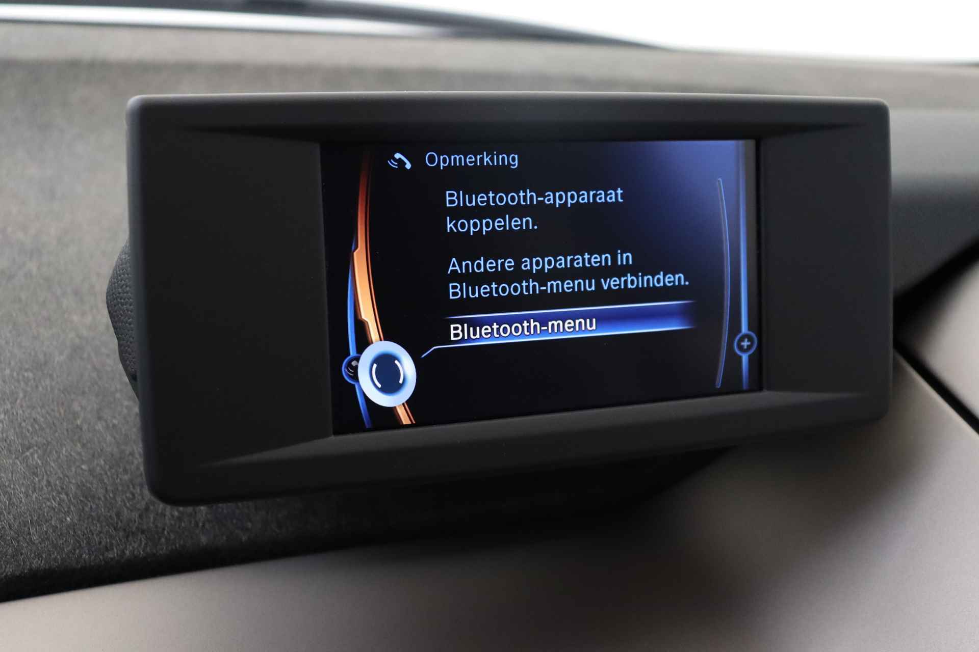 BMW i3 S iPerformance 94Ah 33 kWh / Stoelverwarming / Cruise Control / Navigatie / Multifunctioneel stuurwiel - 40/50