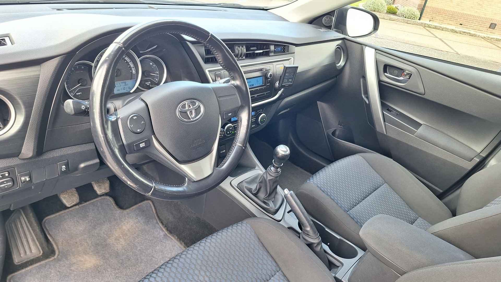 Toyota Auris 1.3 Now rijklaar prijs - 5/27