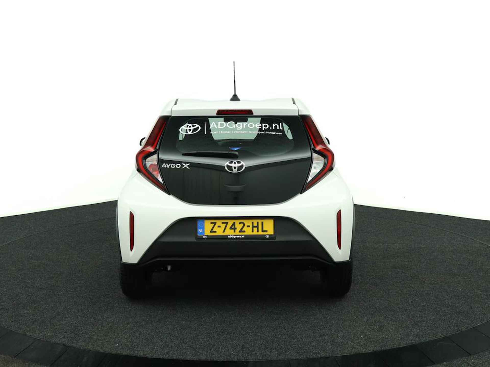 Toyota Aygo X 1.0 VVT-i MT play | Apple Carplay | Android Auto | Achteruitrijcamera | 10 Jaar Garantie | - 8/41