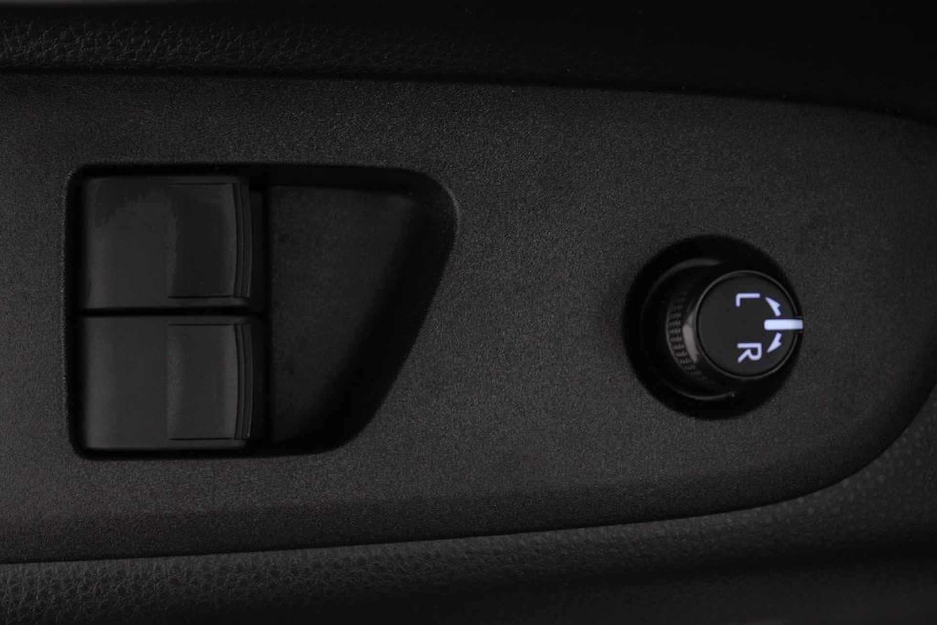 Toyota Aygo X 1.0 VVT-i MT play | Apple Carplay | Android Auto | Achteruitrijcamera | 10 Jaar Garantie | - 28/41