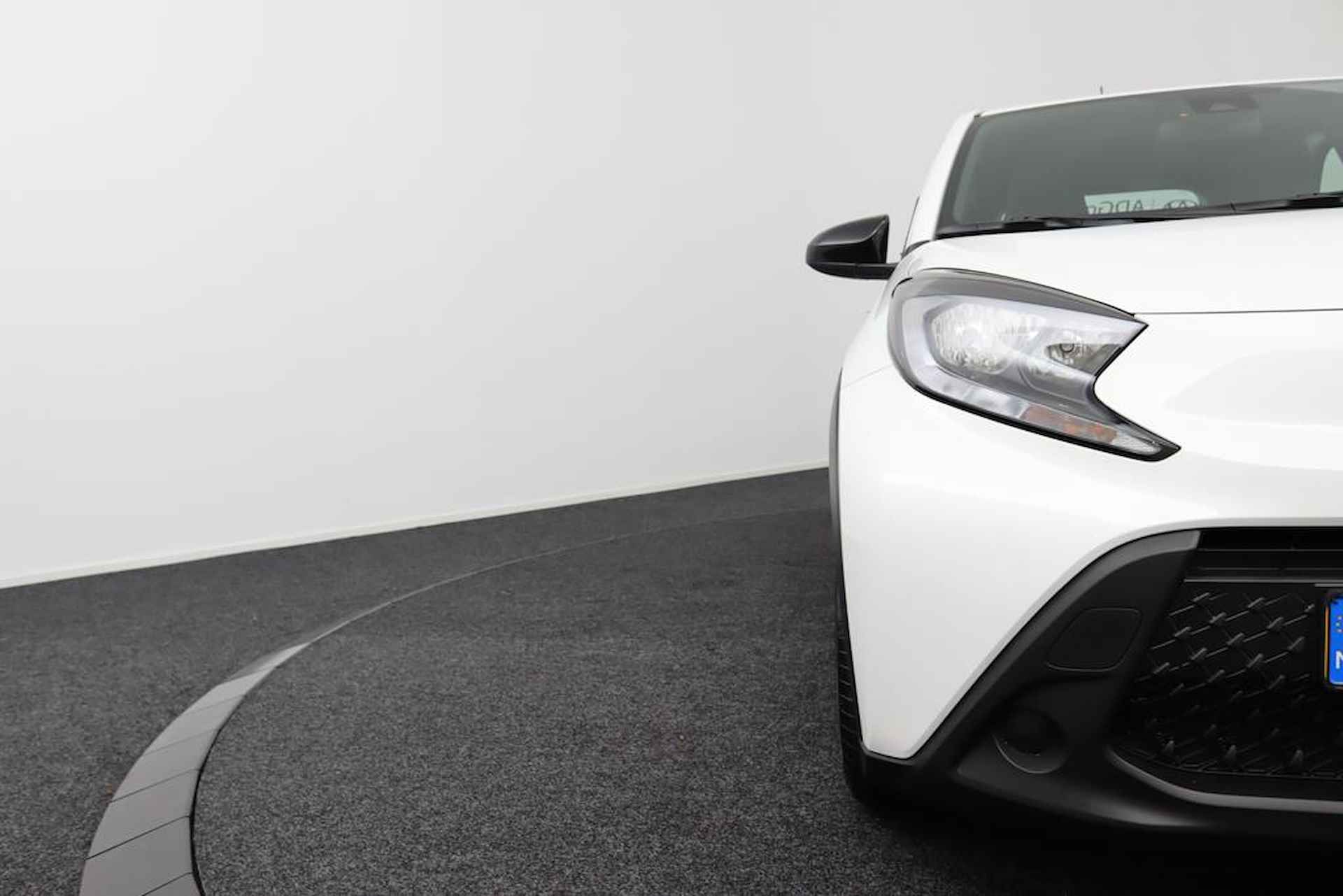 Toyota Aygo X 1.0 VVT-i MT play | Apple Carplay | Android Auto | Achteruitrijcamera | 10 Jaar Garantie | - 32/41