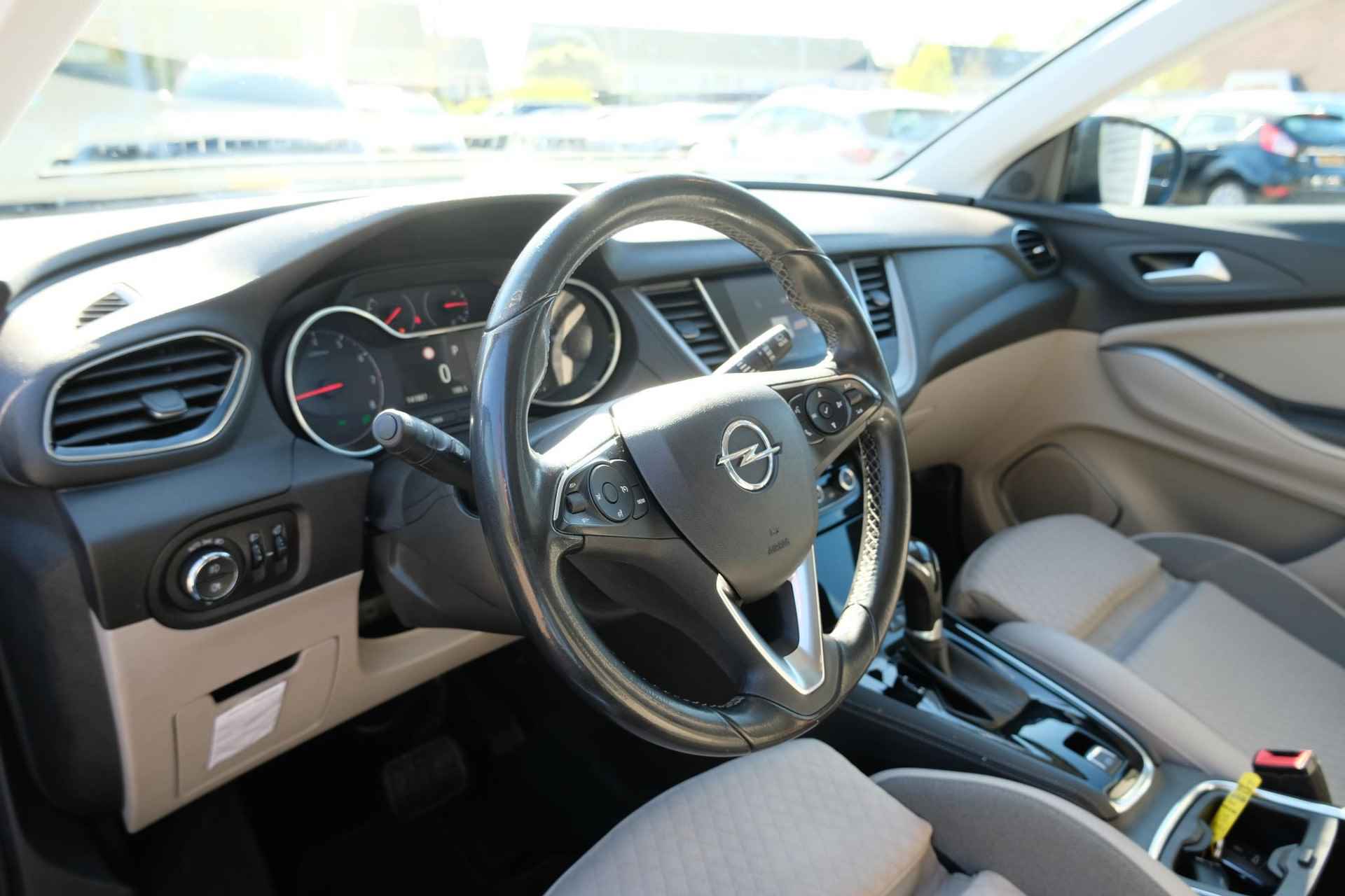 Opel Grandland X 1.6 Turbo Innovation 180pk Automaat | Achteruitrijcamera | Dodehoeksensoren | Elek Achterklep | Dealer onderhouden - 11/43