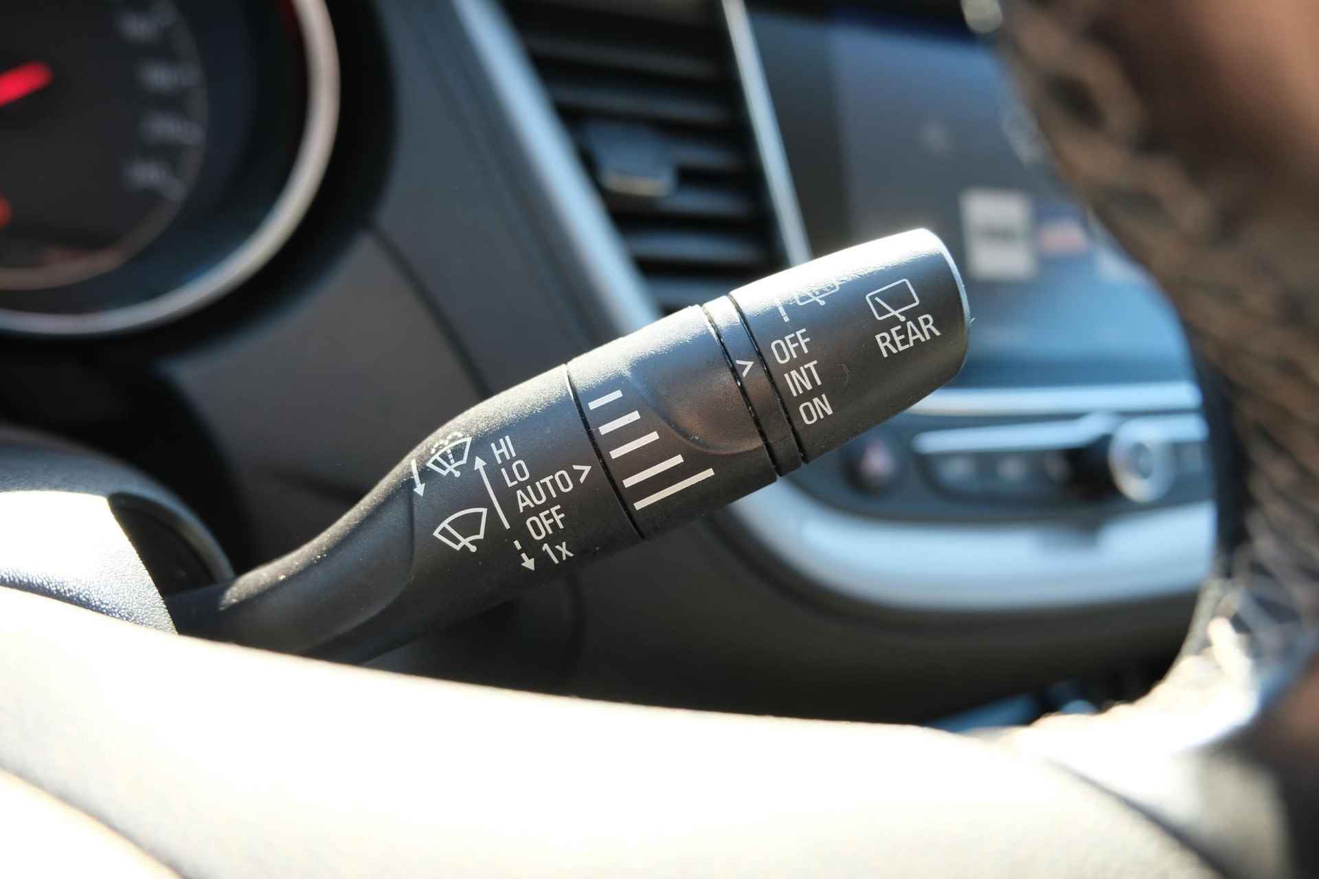 Opel Grandland X 1.6 Turbo Innovation 180pk Automaat | Achteruitrijcamera | Dodehoeksensoren | Elek Achterklep | Dealer onderhouden - 35/43
