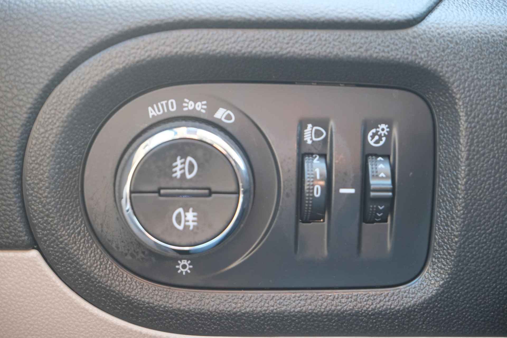 Opel Grandland X 1.6 Turbo Innovation 180pk Automaat | Achteruitrijcamera | Dodehoeksensoren | Elek Achterklep | Dealer onderhouden - 38/43