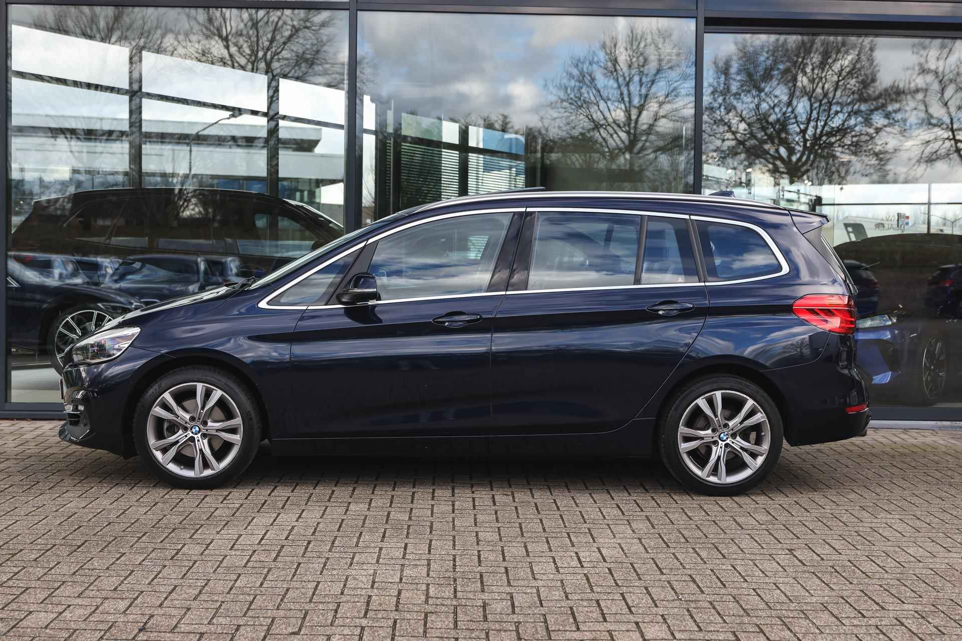 BMW 2 Serie Gran Tourer 218i 7p. High Executive Luxury Line Automaat / Panoramadak / Sportstoelen / Stoelverwarming / LED / Cruise Control / Head-Up / Park Assistant - 9/33