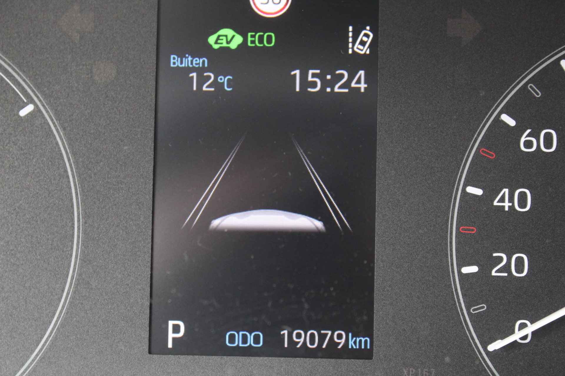 Toyota Yaris 1.5 HYBRID LM-VELGEN NAVI DAB APPLE/ANDROID CAMERA AD-CRUISE CLIMA - 9/29