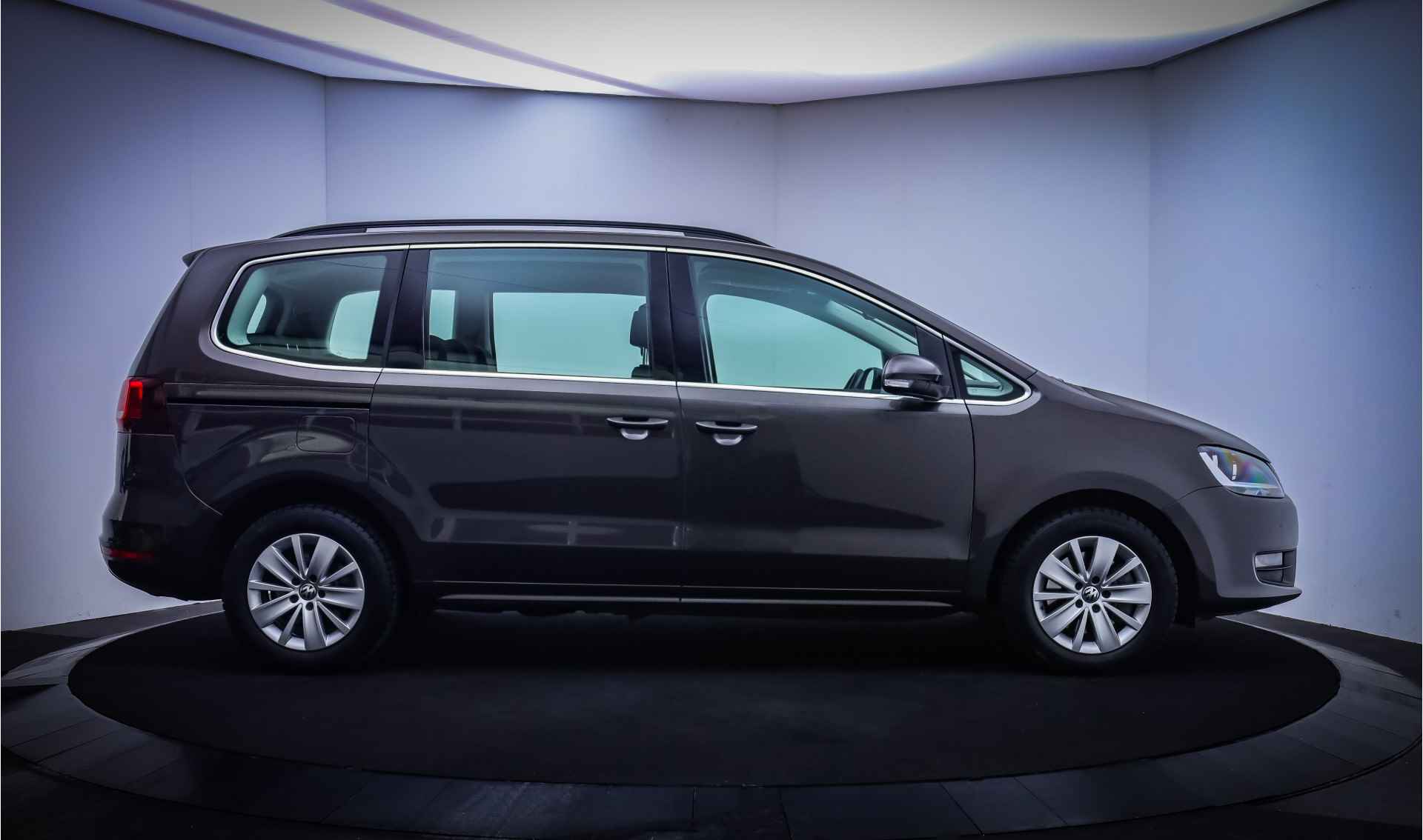 Volkswagen Sharan 1.4TSI DSG 7P COMFORTLINE NAVI/CARPLAY/STOELVERW/DAB+/ELEK TREKHAAK/PDC V+A/LMV - 4/27