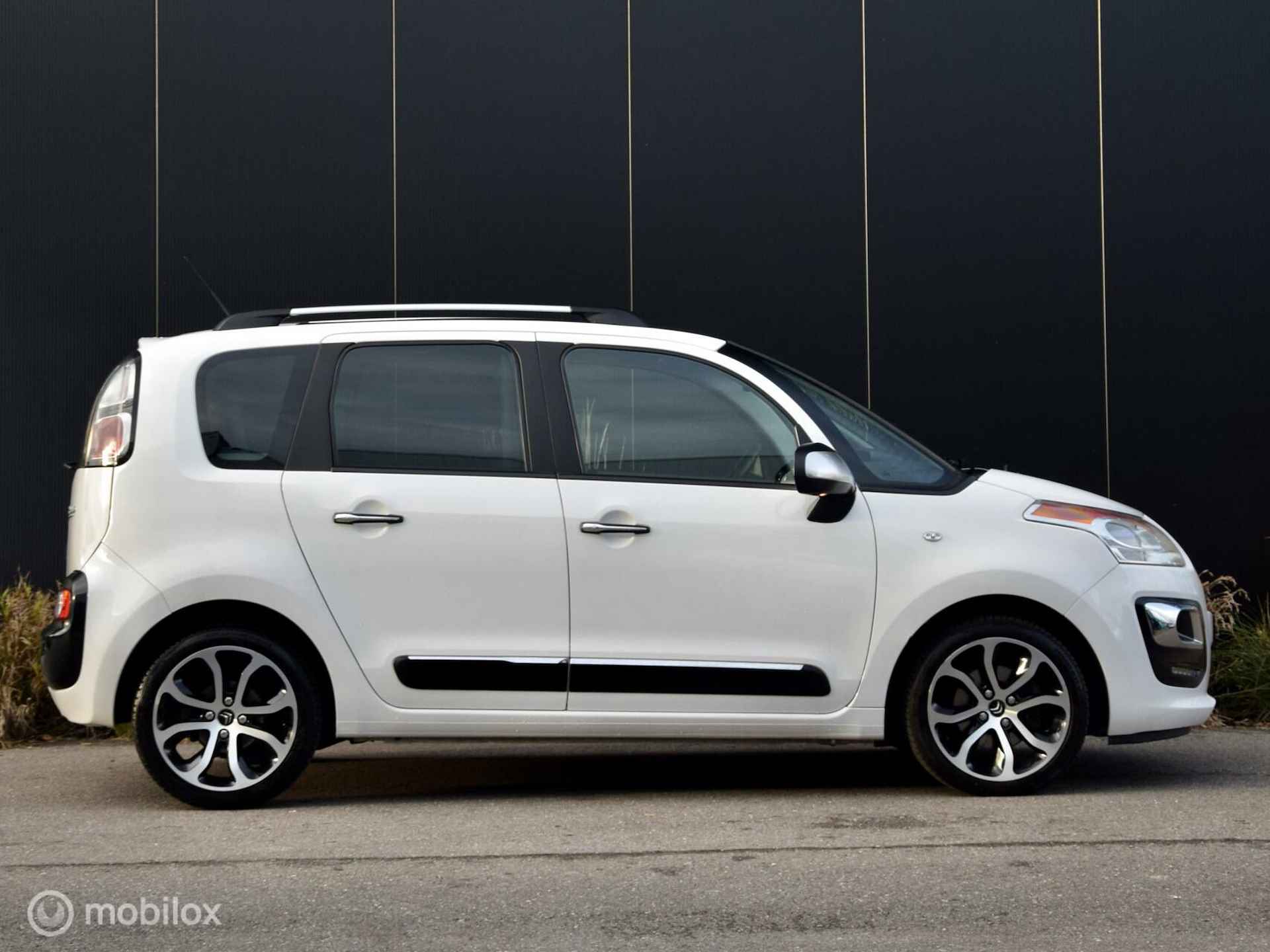 Citroen C3 Picasso 110pk Exclusive I Panodak I Clima I Cruis - 6/17