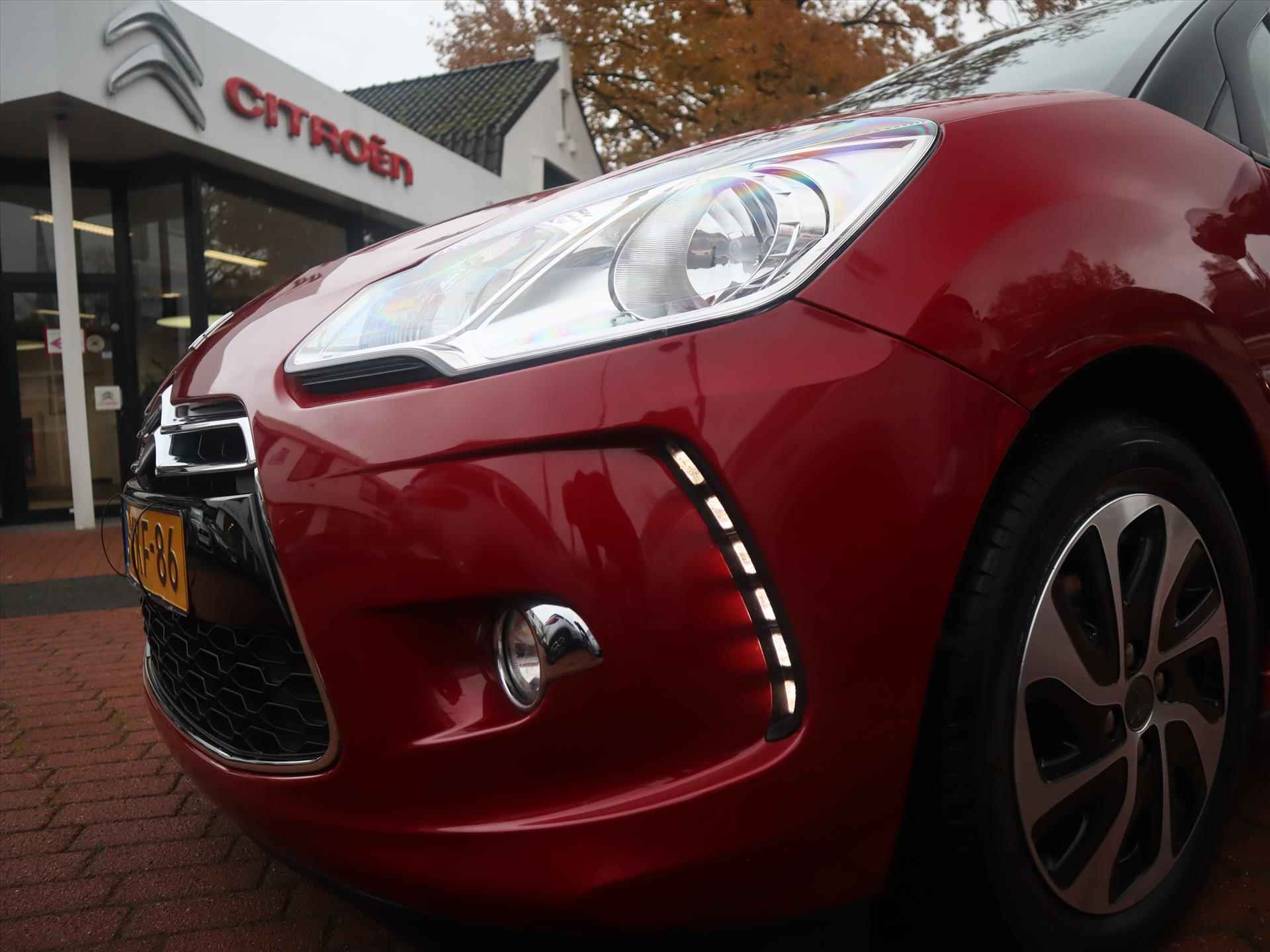 Citroen DS3 PureTech 82PK ETG5 Automaat So Chic, Rijklaarprijs | Navigatie | Parkeersensoren | Two Tone - 10/65