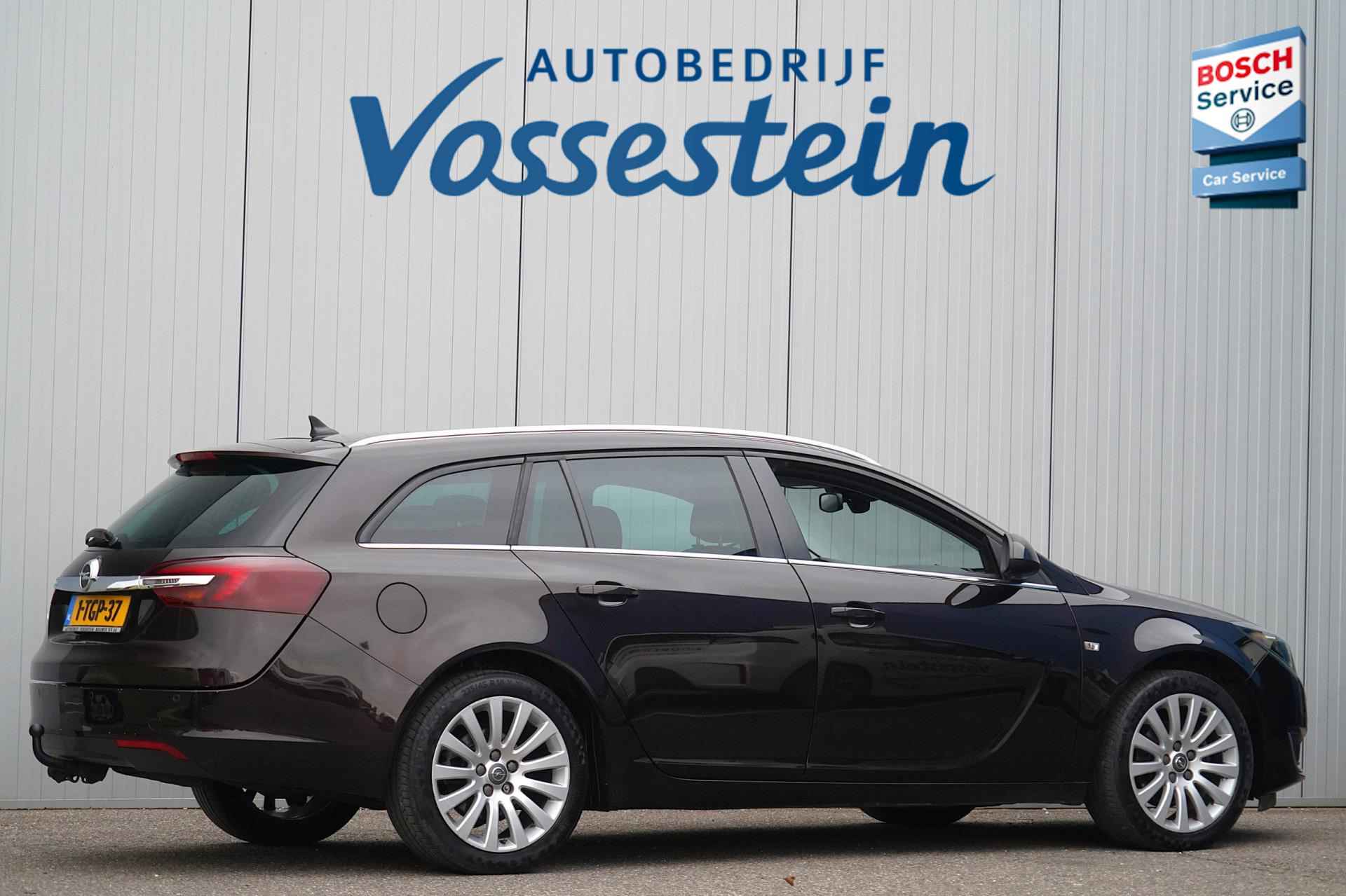 Opel Insignia Sports Tourer 1.4 T EcoFLEX Business+ / Navigatie / Trekhaak / Cruise Control / NL-Auto - 2/32