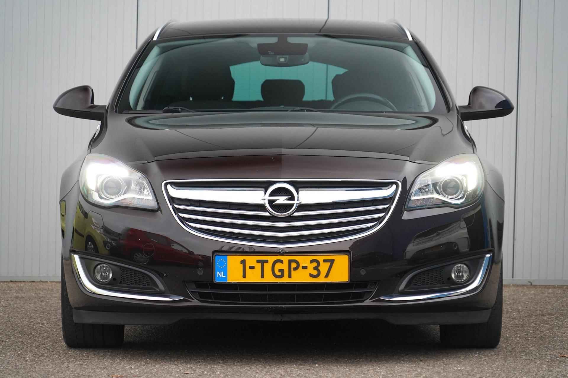 Opel Insignia Sports Tourer 1.4 T EcoFLEX Business+ / Navigatie / Trekhaak / Cruise Control / NL-Auto - 19/32