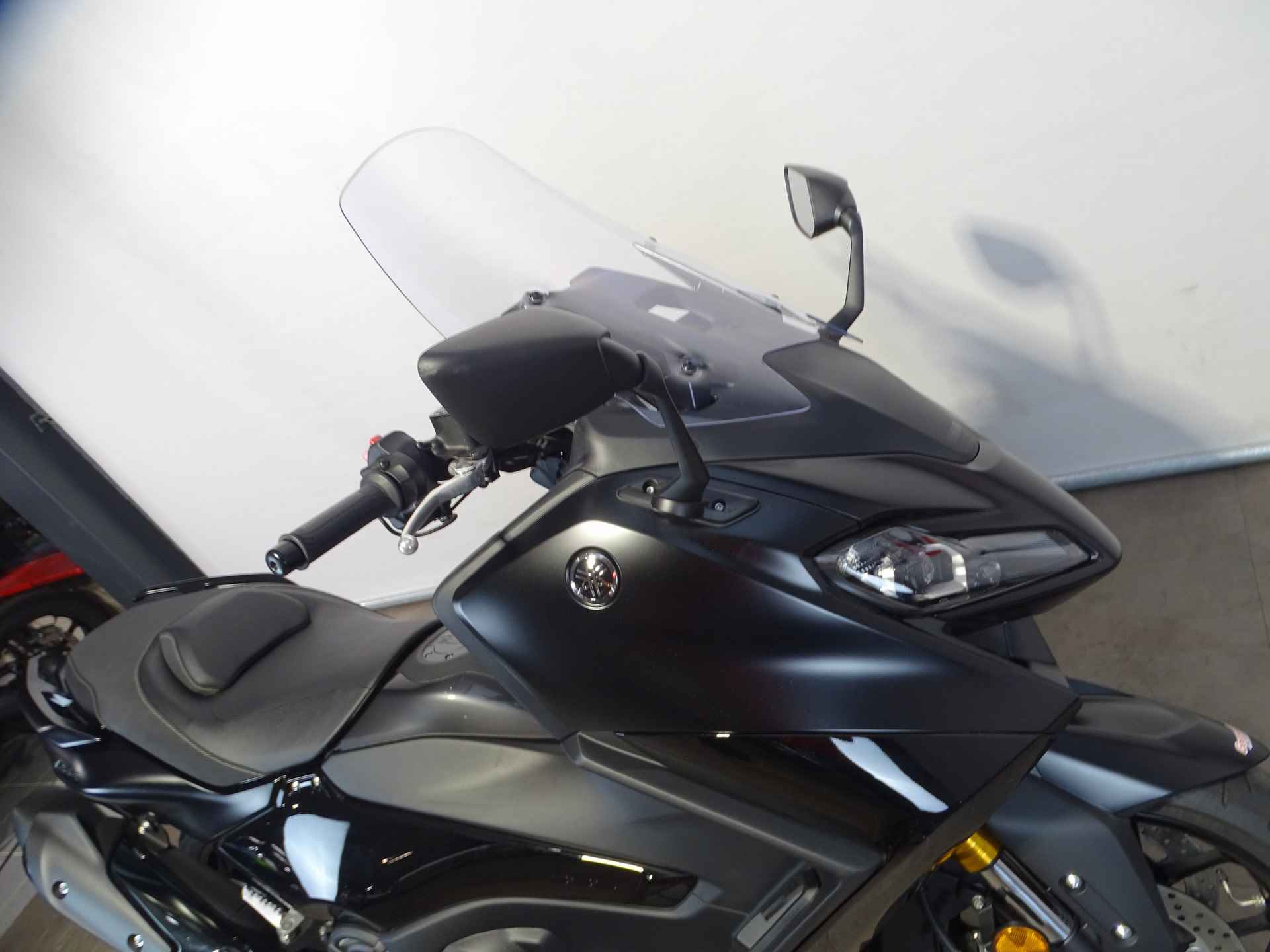 Yamaha T-MAX TECH MAX - 2/8