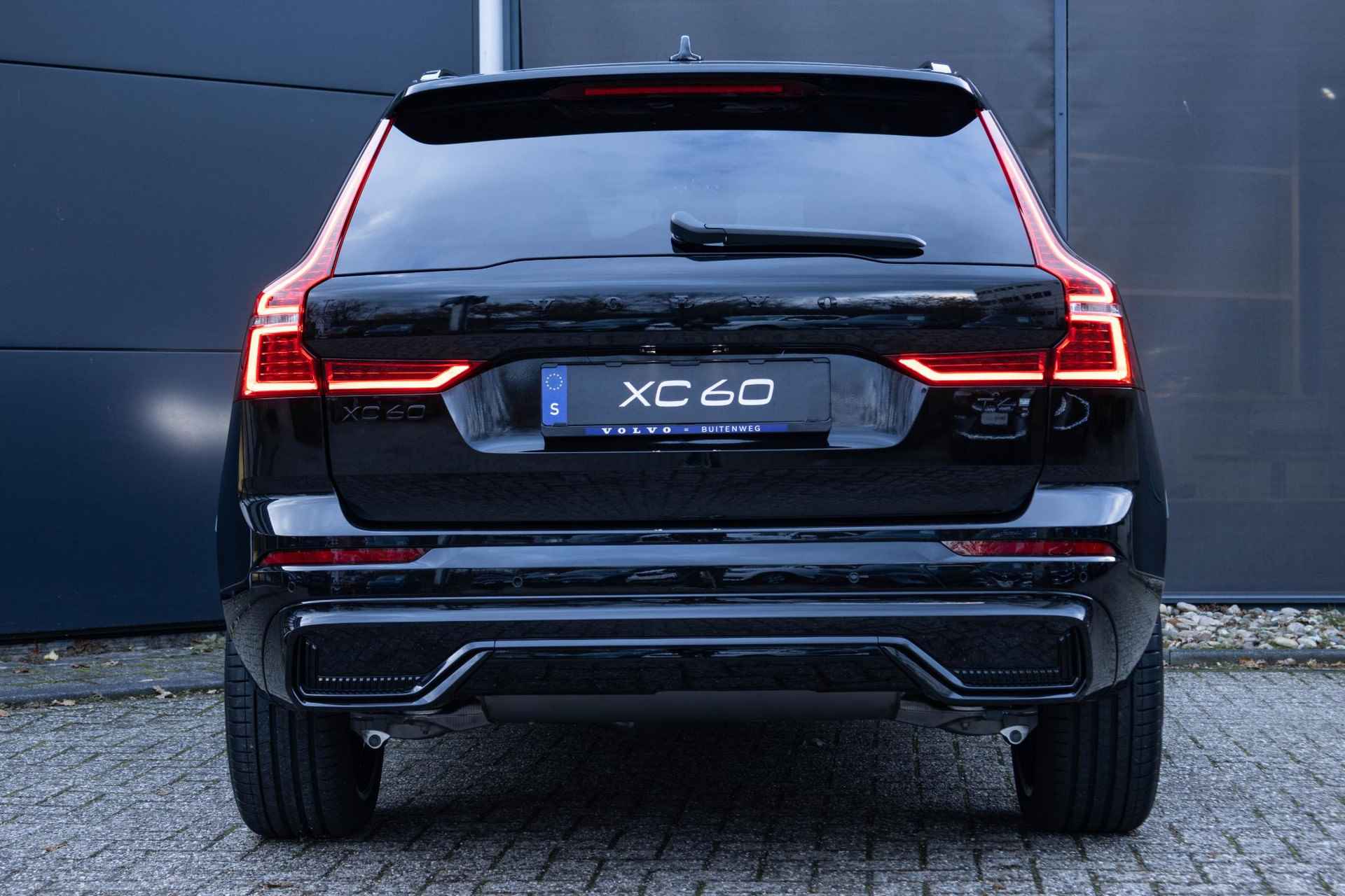 Volvo XC60 2.0 T6 Plug-in hybrid AWD Plus Black Edition Volvo XC60 2.0 Recharge T6 AWD Plus Black Edition 360 graden Camera | 21 Inch LMV | Donker getinte ramen - 11/45